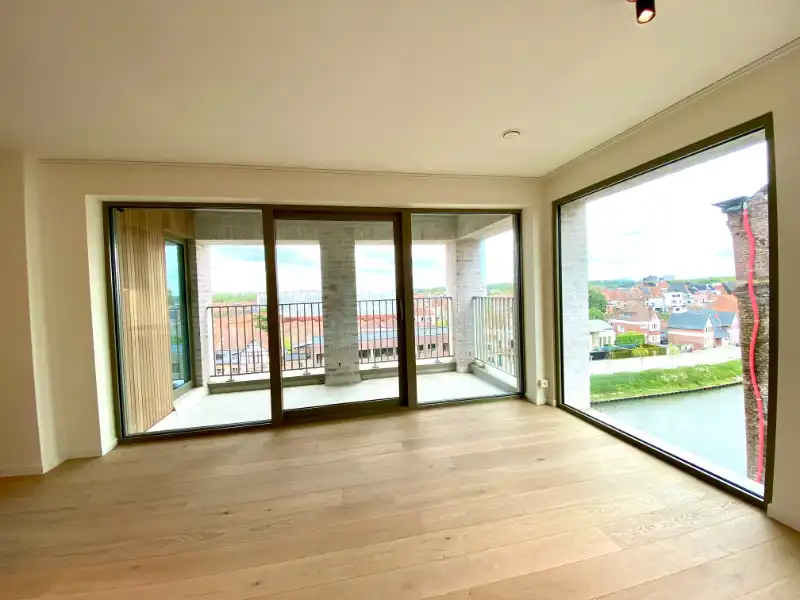 Instapklaar recent appartement met 2 slaapkamers foto 12