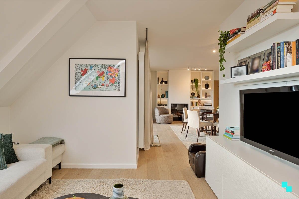 Kwalitatief afgewerkt duplex appartement in hartje Lichtervelde foto 8