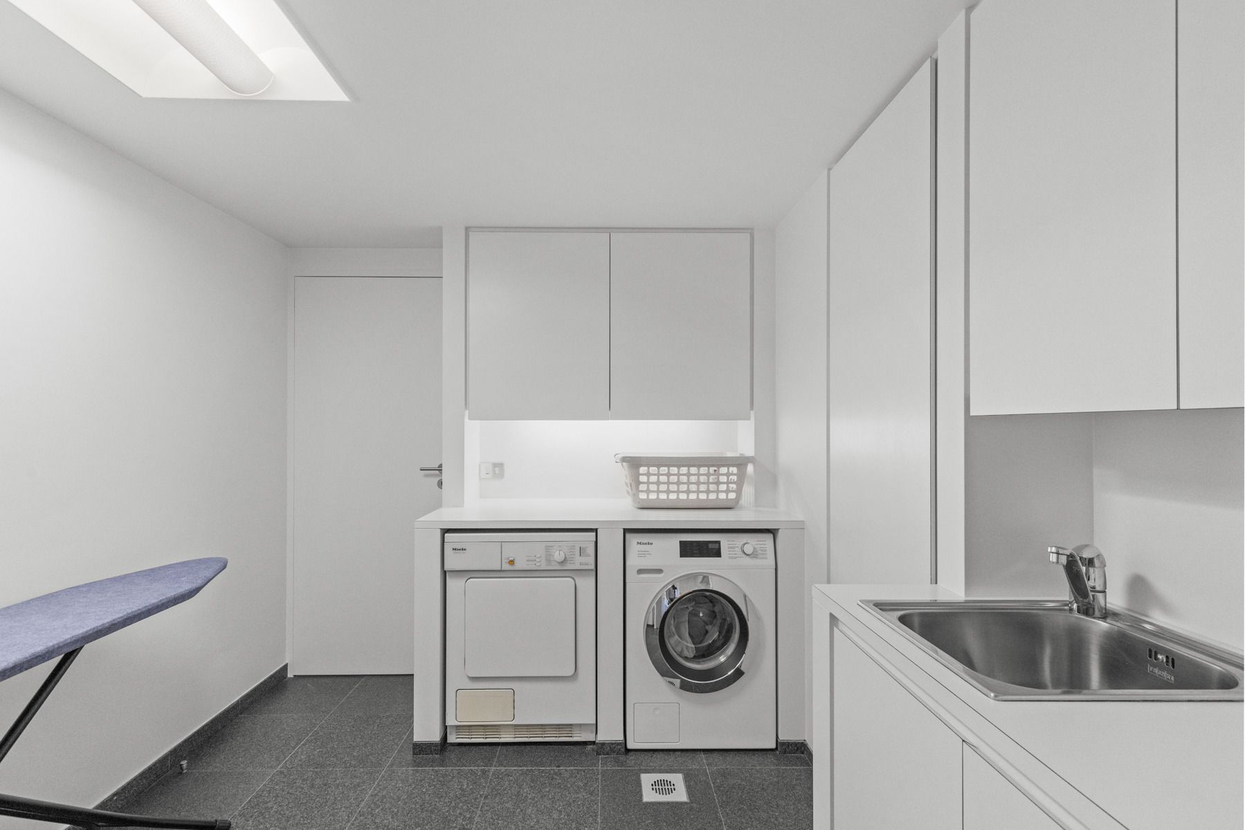 Exclusief en riant wonen met zicht op de oude Leiearm foto 18