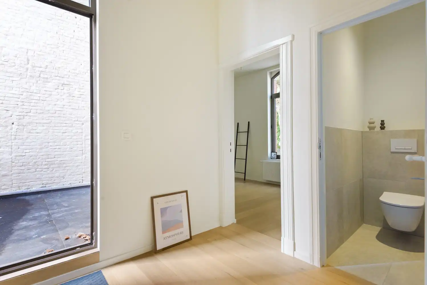 Gerenoveerd appartement met 2 slaapkamers , buitenruimte en groen zicht foto 12