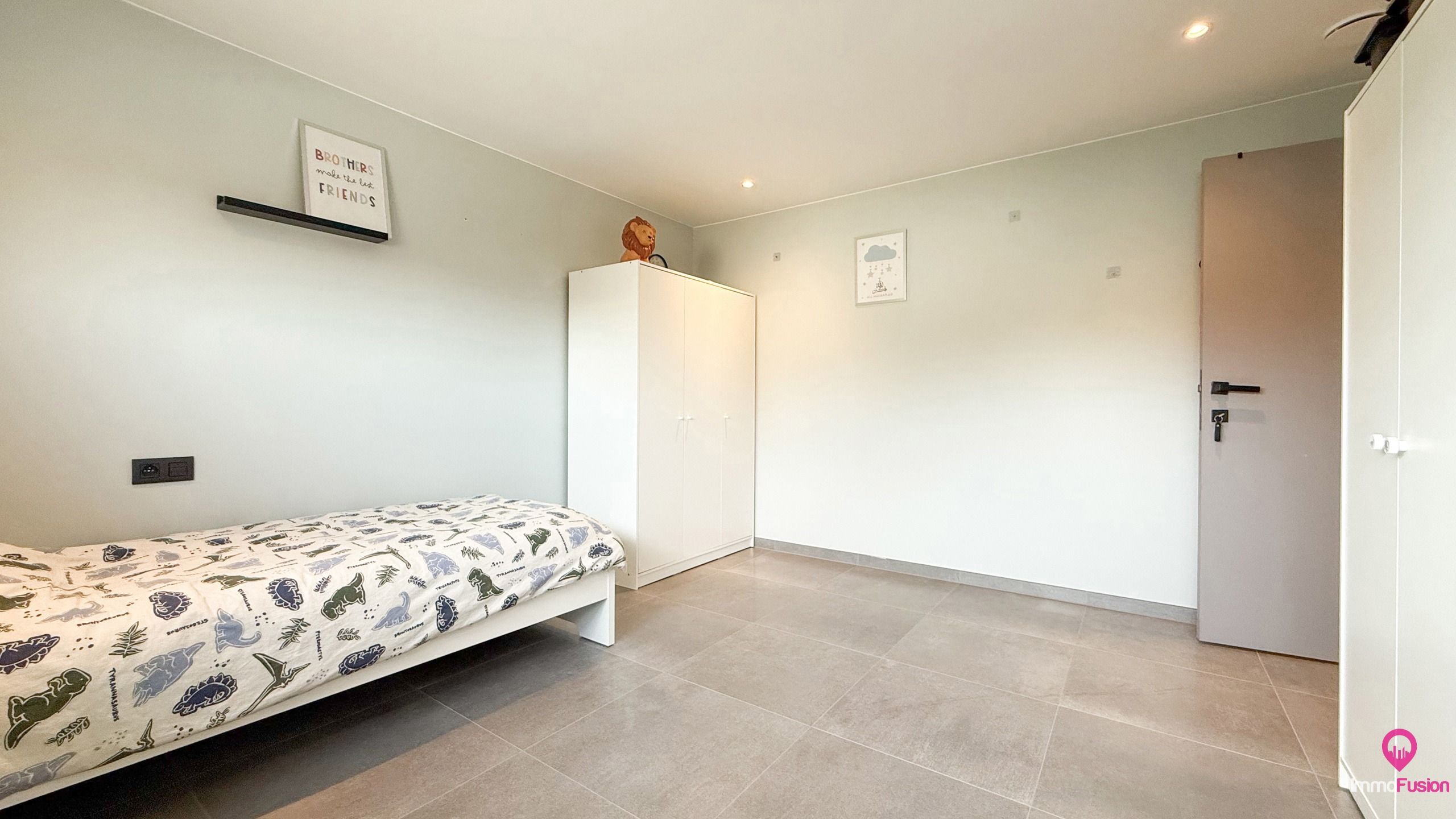 Instapklare, volledig gerenoveerde woning met 4 slaapkamers! foto 29