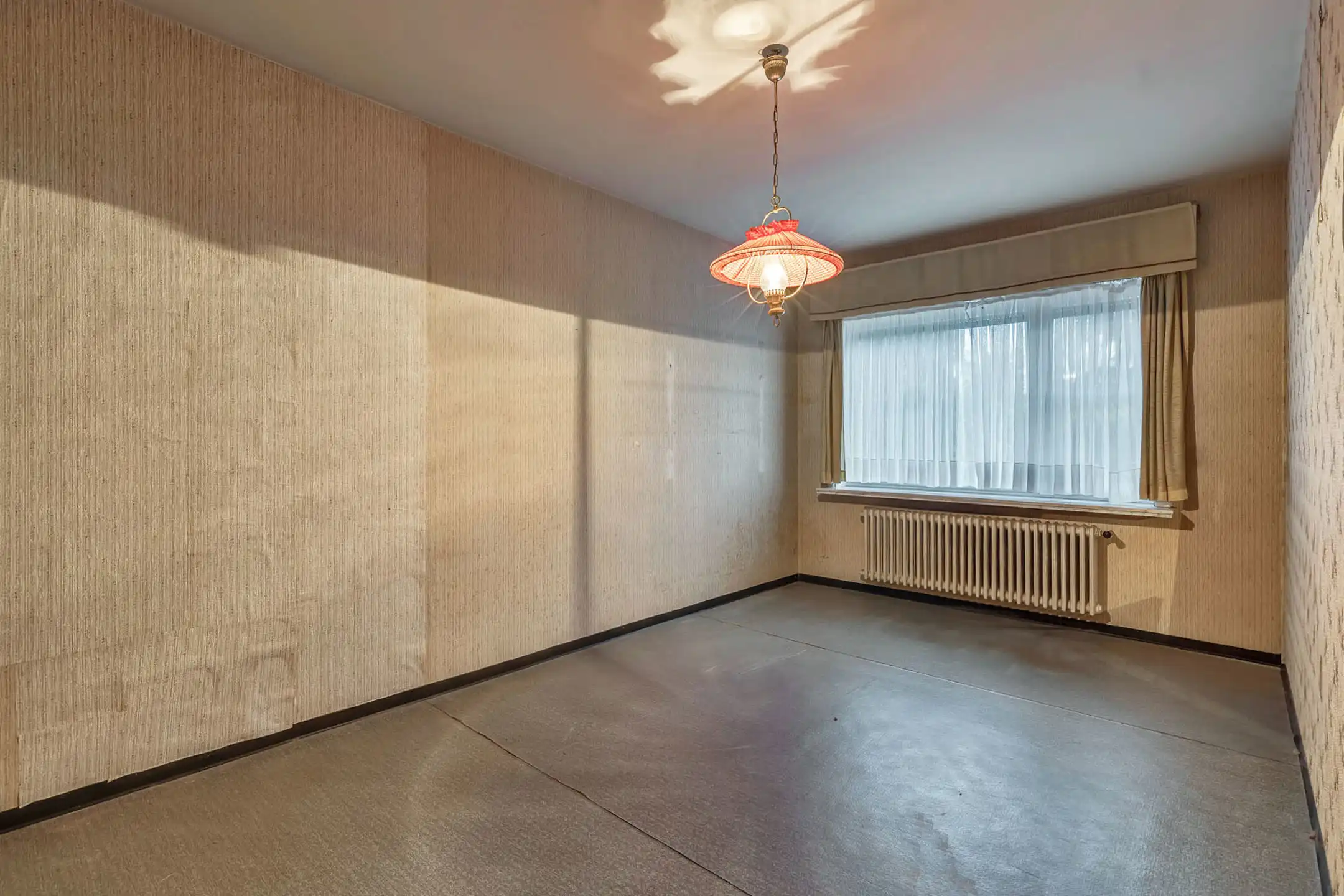 Ruime villa met loods en garage foto 11