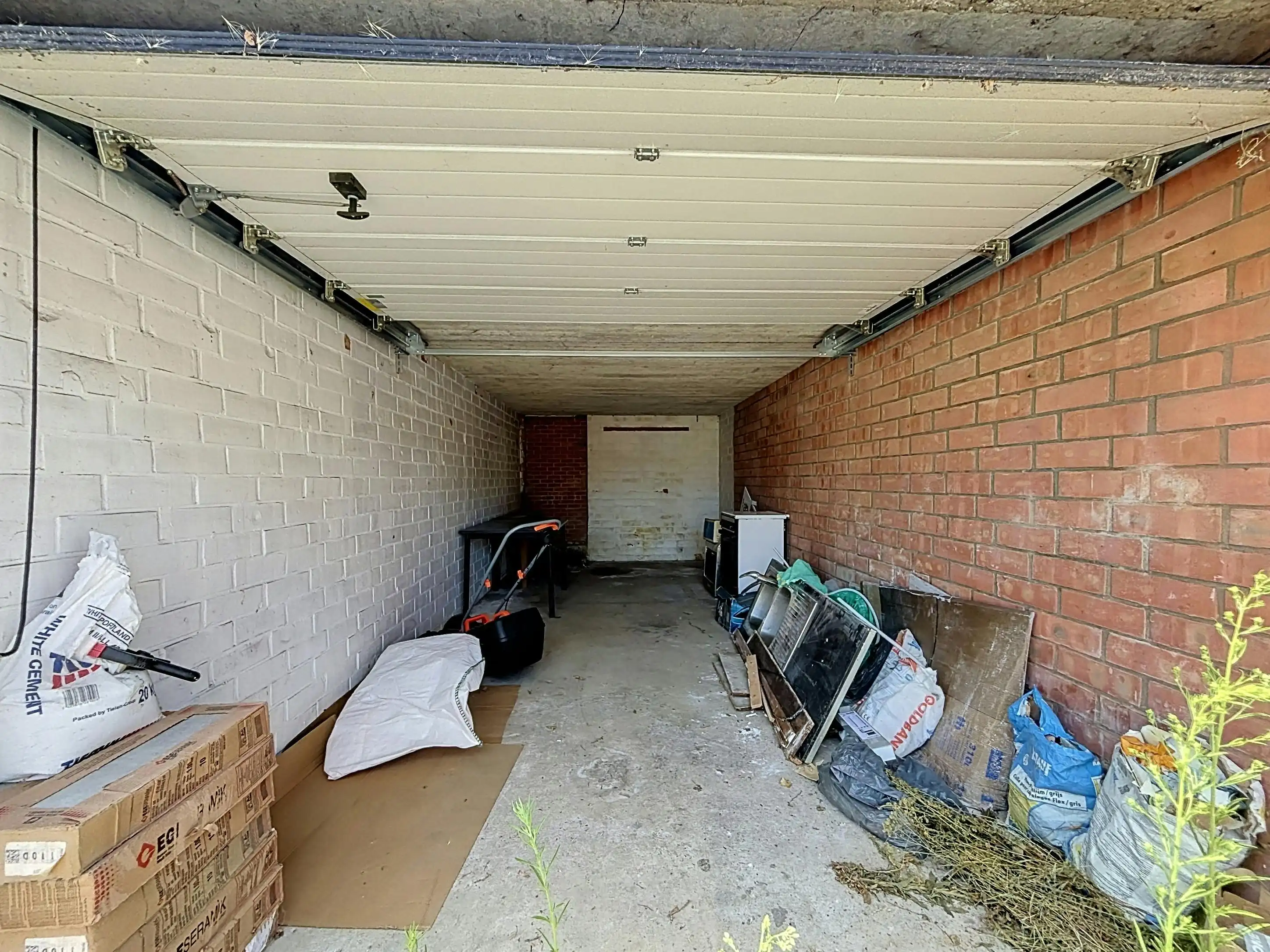 Garagebox te koop in centrum Wuustwezel! foto 6