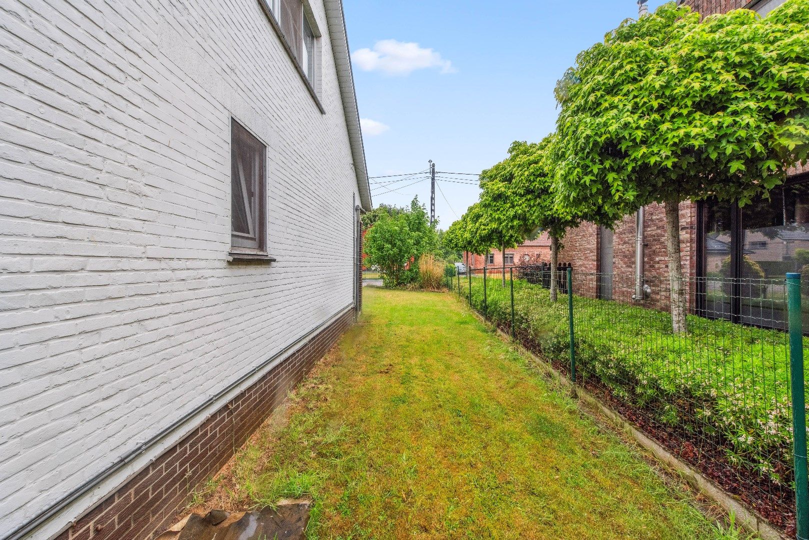 Alleenstaande woning op 14a 42ca met 3 grote slpks en garage foto 22