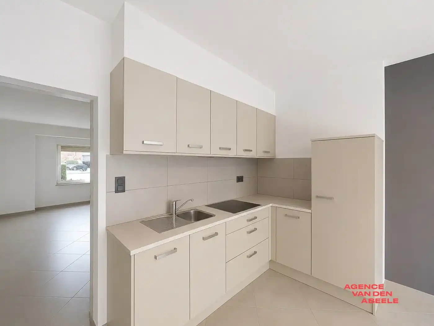 Centraal gelegen woon appartement met 1 ruime slaapkamer  foto 4