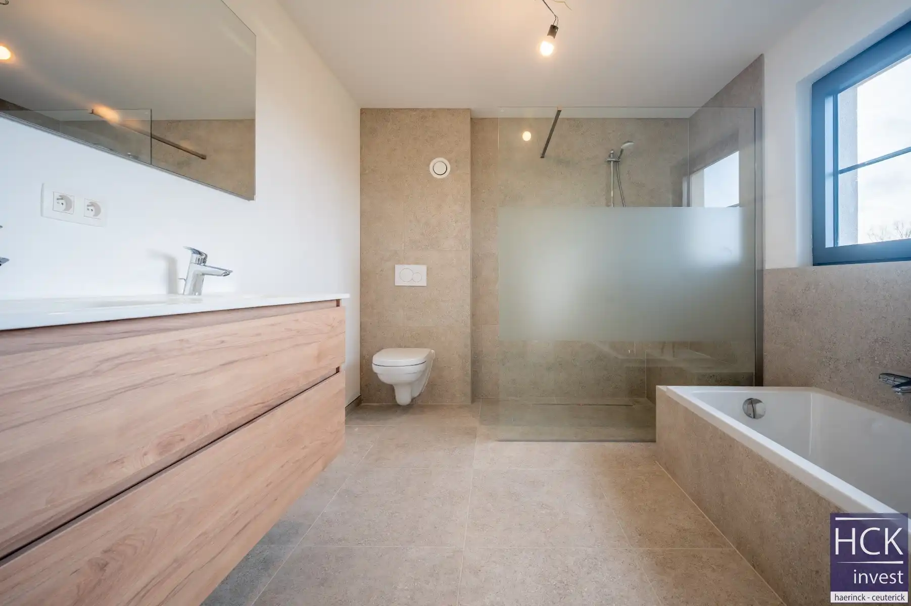 KRUISHOUTEM - Zeer gunstig gelegen luxueuze woning op 1.026 m² foto 17