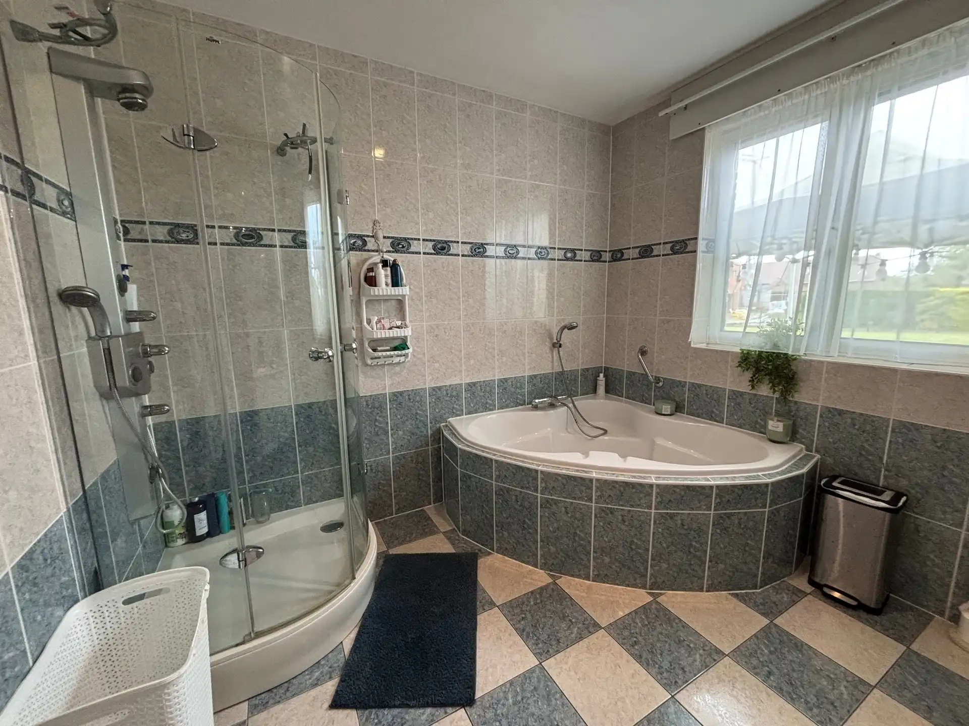 Ruime villa in een rustige omgeving met een grote tuin  foto 25