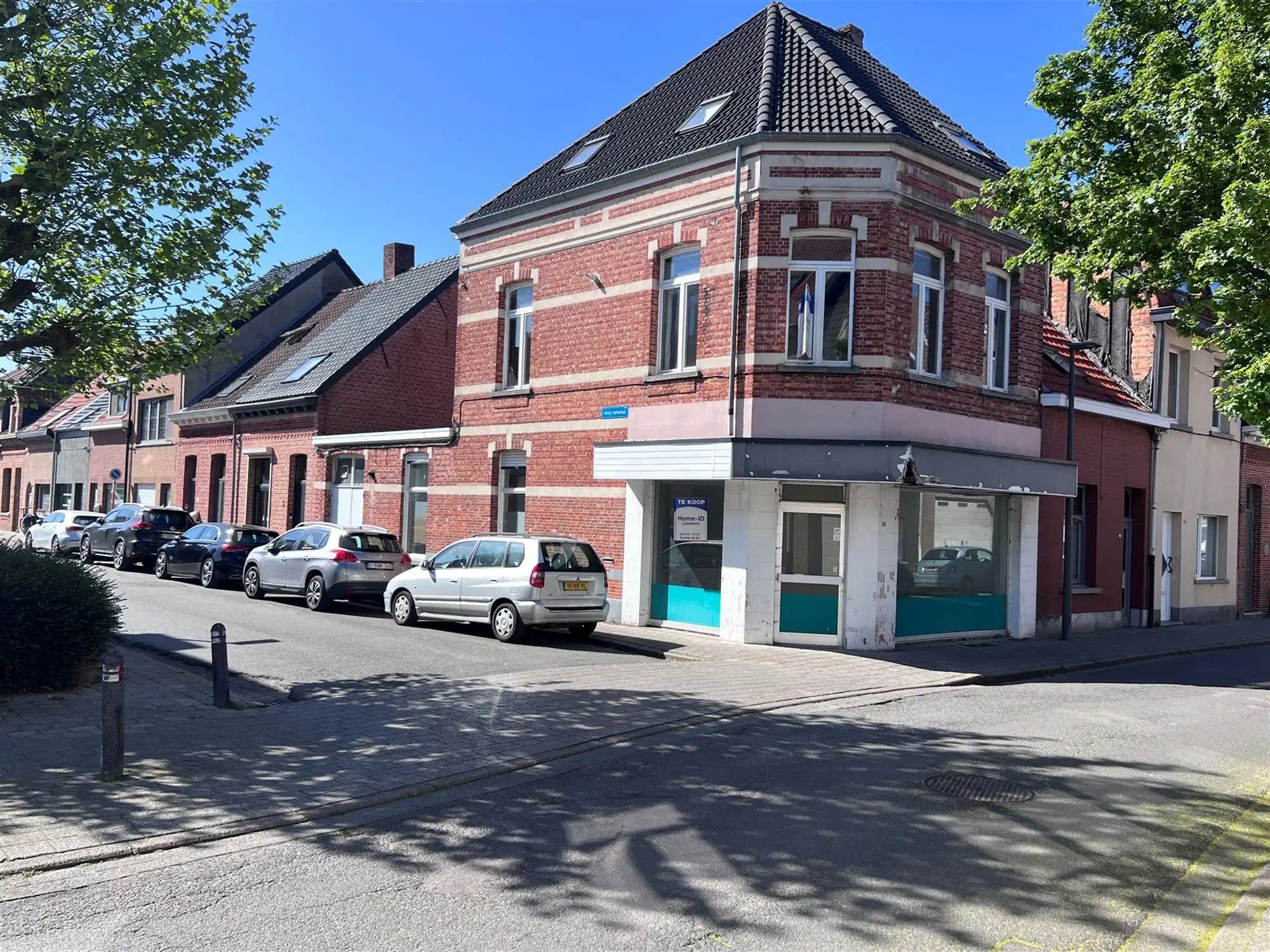 Commercieel pand vlakbij Zeshoek en Station foto 2