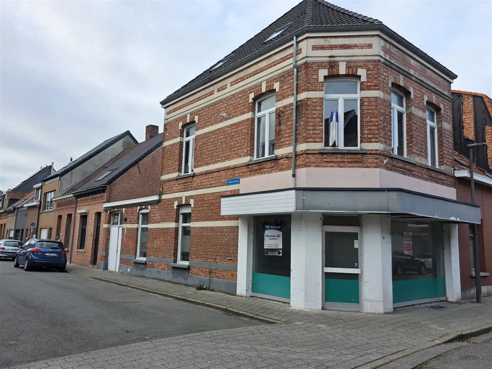 Commercieel pand vlakbij Zeshoek en Station foto 2