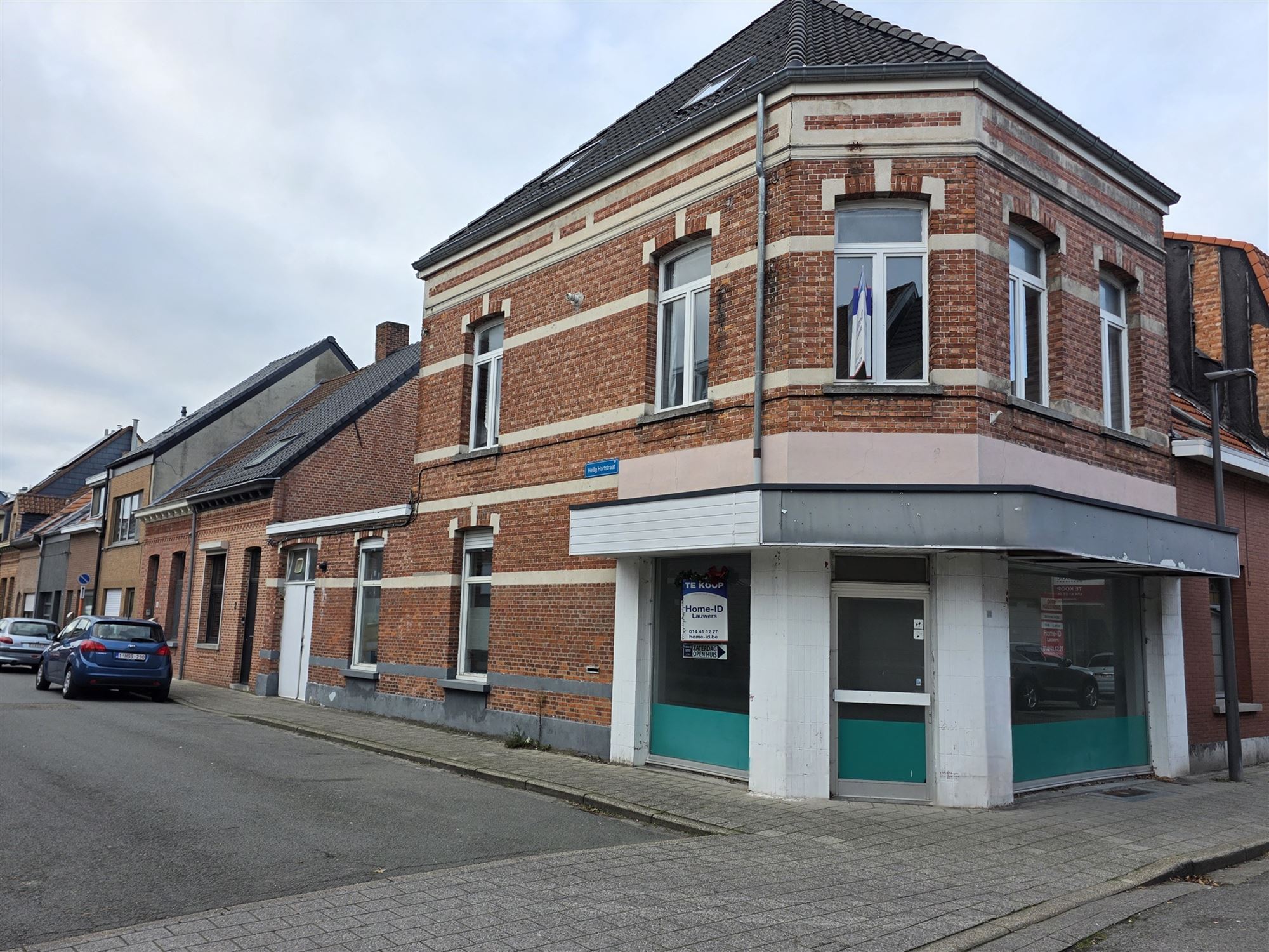 Commercieel pand vlakbij Zeshoek en Station foto 2