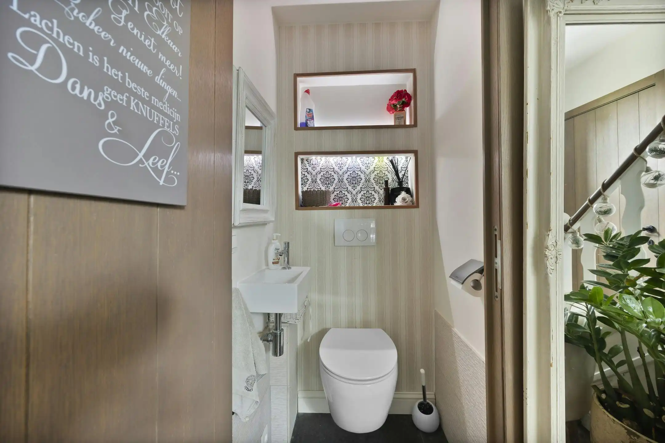 Gerenoveerd vrijstaand huis met zwembad, poolhouse en tuin foto 37