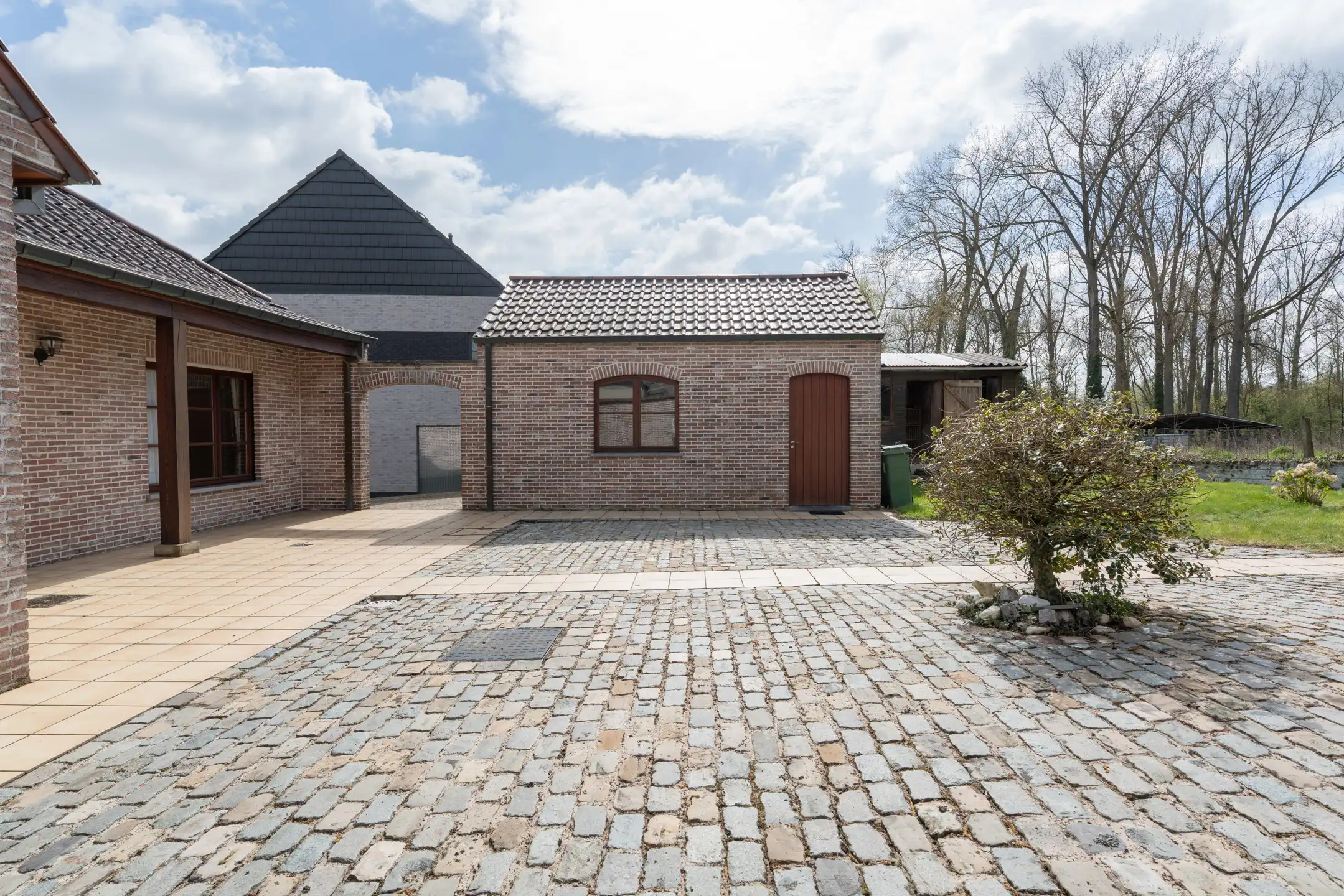 Gezellige 3-gevelwoning nabij dorpskern Iddergem foto 9
