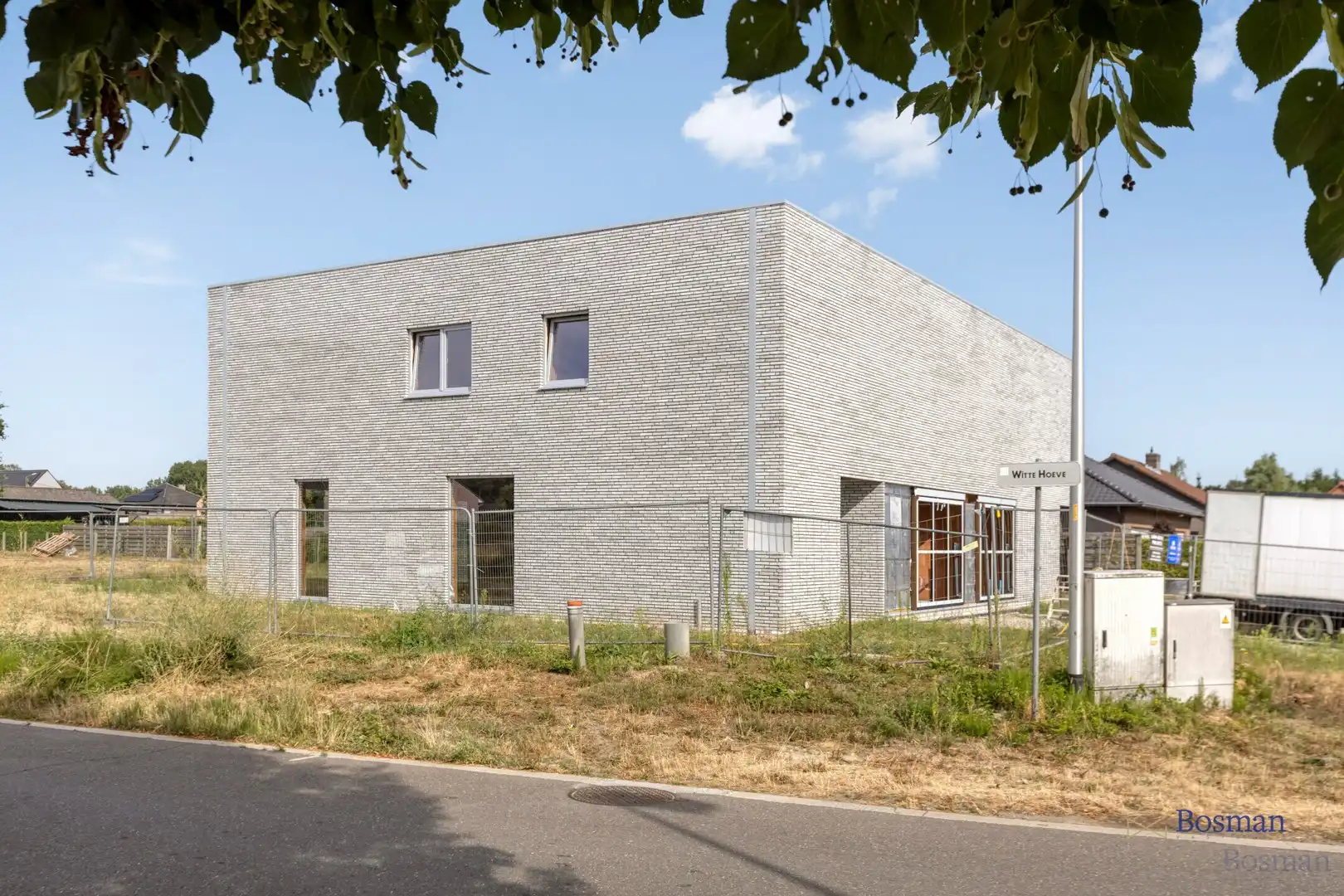 Moderne nieuwbouwwoning te koop in Veerle (Laakdal) foto {{pictureIndex}}