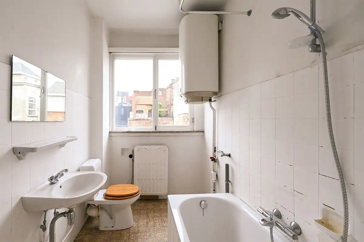 Op te frissen 2-slaapkamerappartement aan de Wilde Zee foto 24
