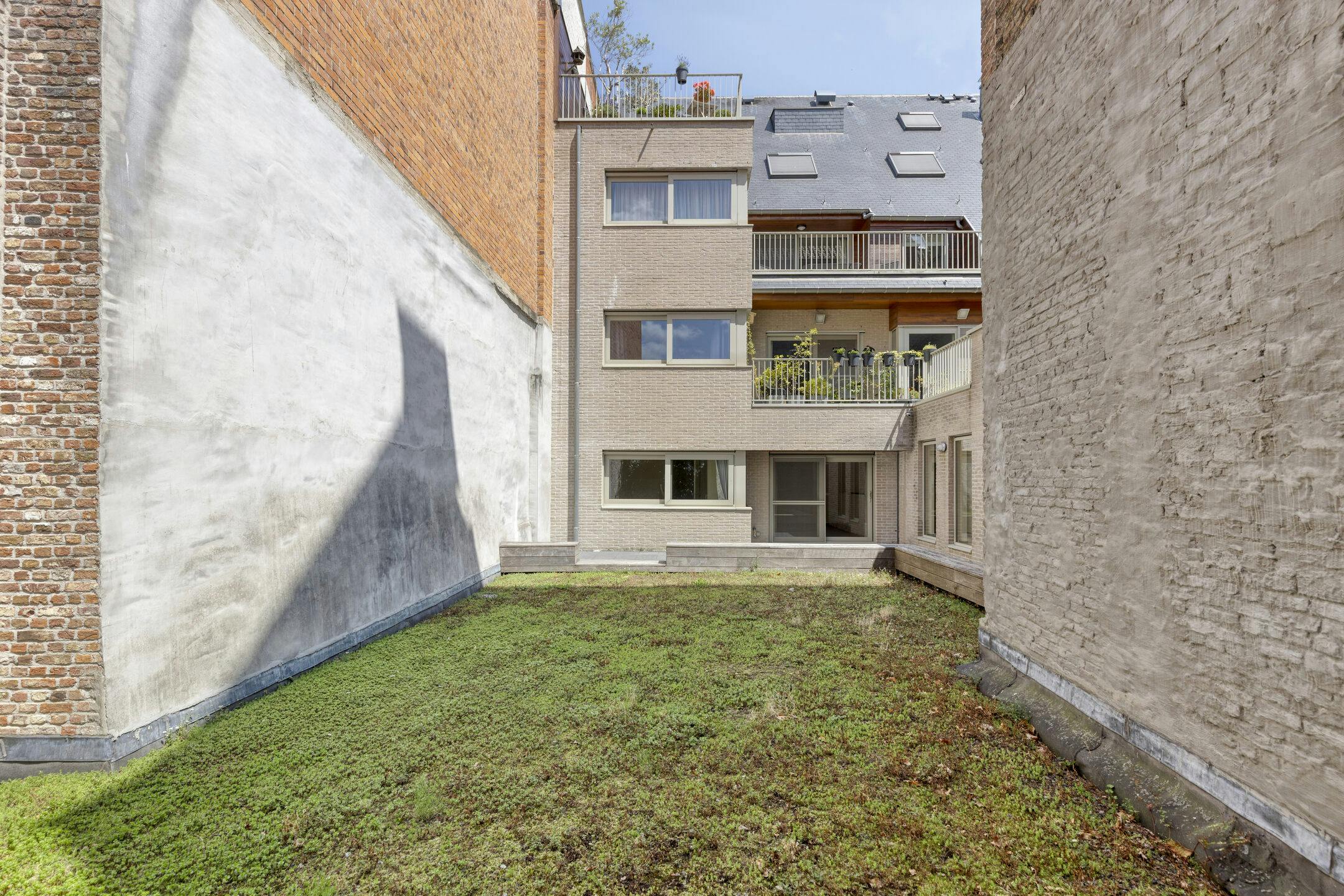 Ruim appartement in het historisch hart van Brugge foto 14