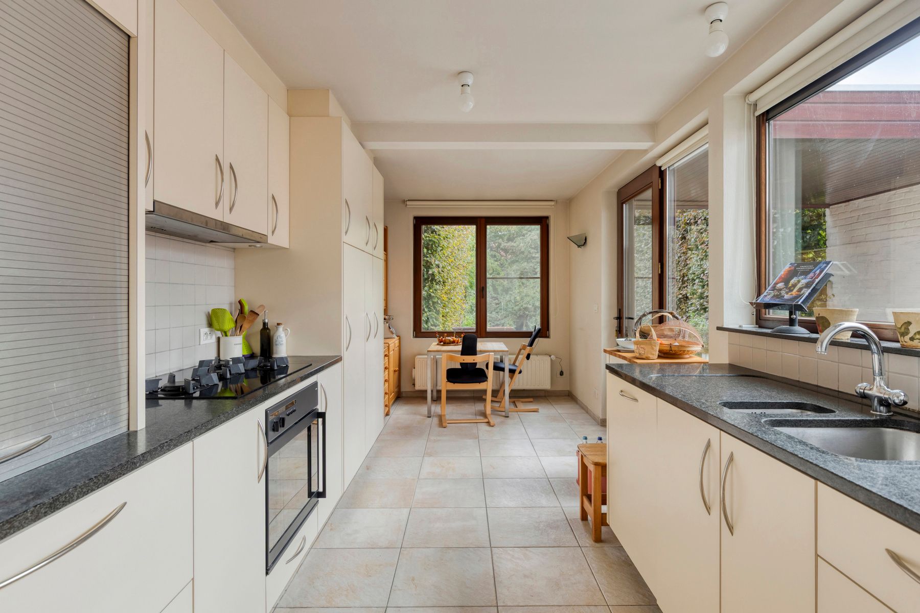 Goed gelegen charmante en instapklare woning ! foto 10