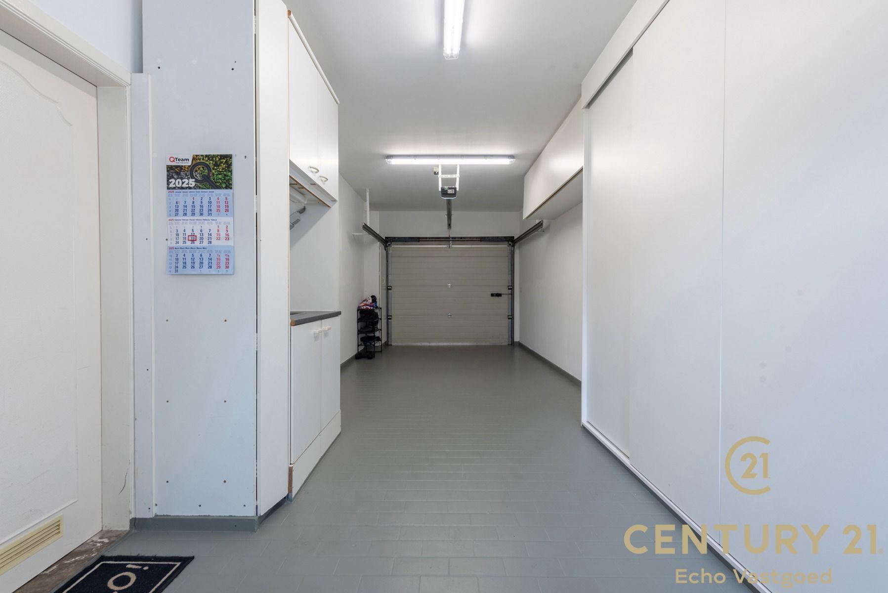 Recent gerenoveerde ruime woning met prachtige tuinlounge foto 14