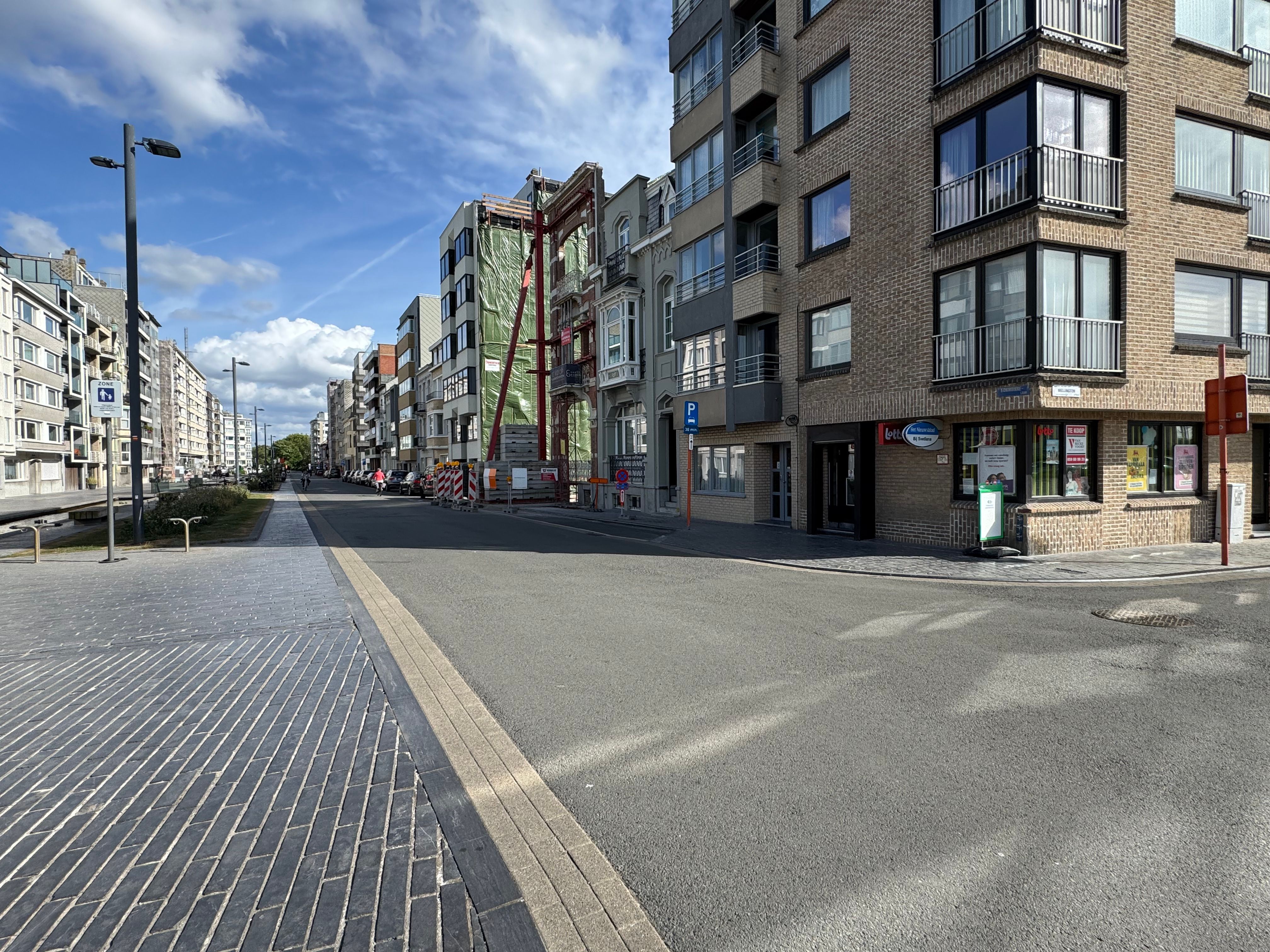 Handelsgelijkvloers 35m² met aankoop inboedel foto 2