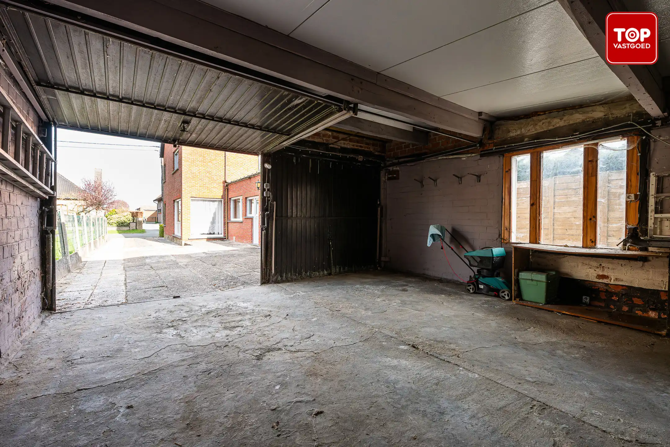 HOB met 3 slaapkamers en tuin foto 22