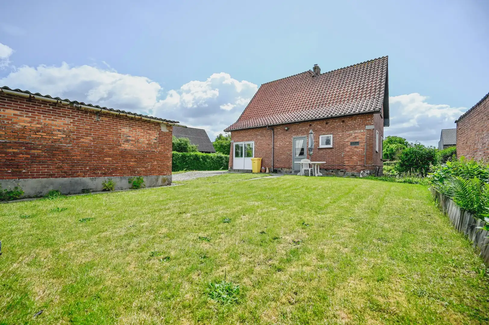 Charmante en authentieke woning met ruime tuin foto 21