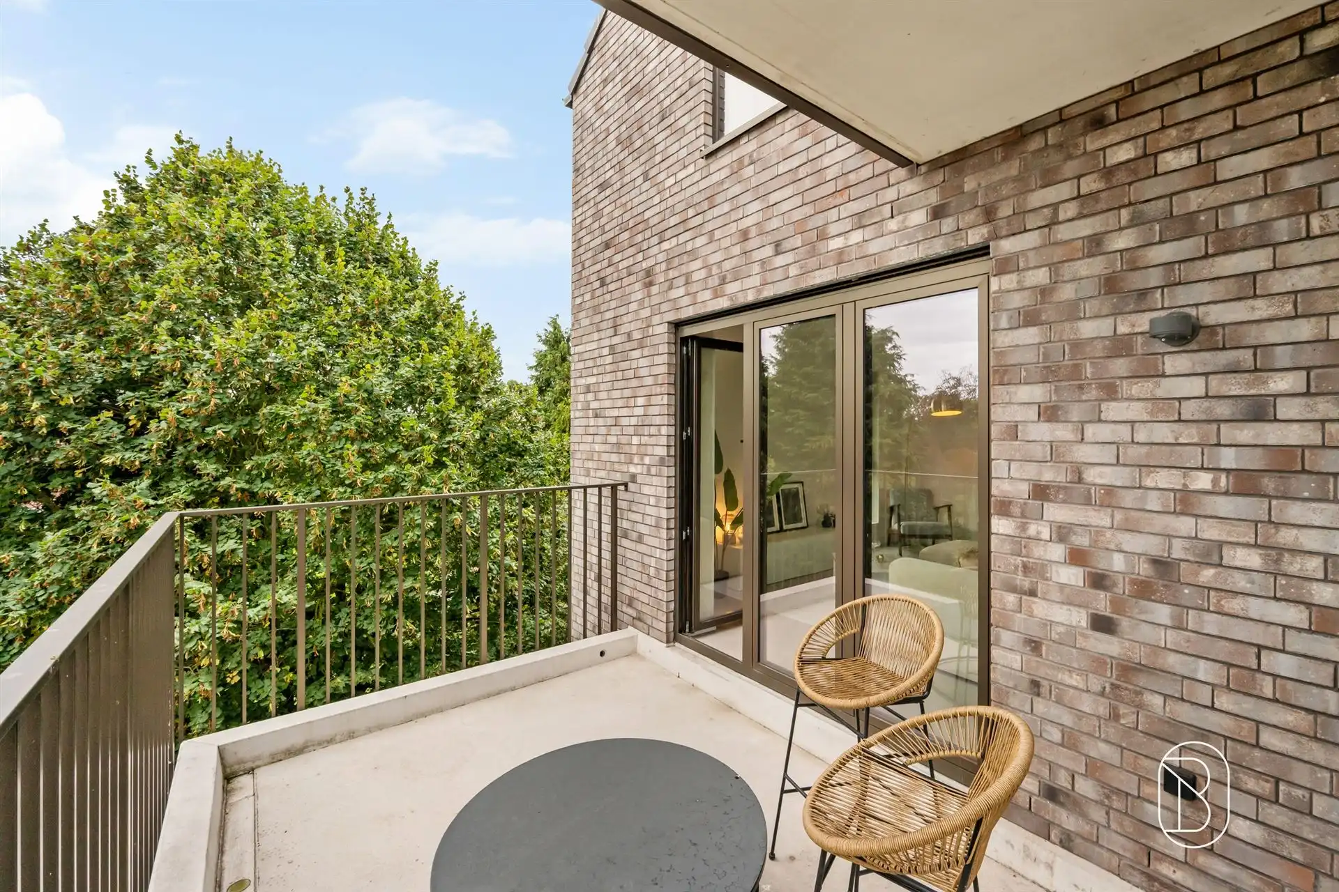 Mooi ingericht appartement met 2 slk en terras  foto 2