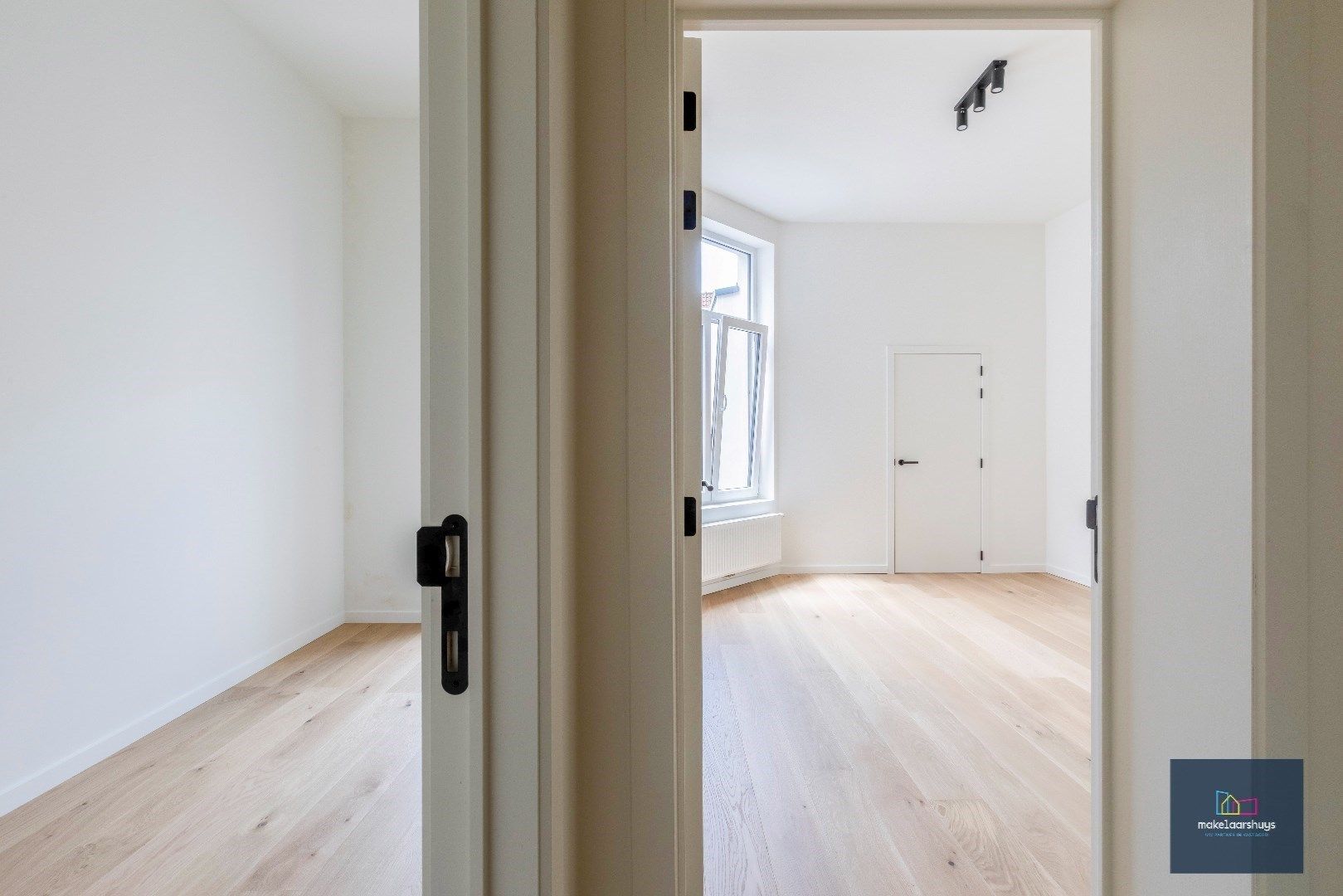 Gunstig gelegen 2 slaapkamerappartement met terras  nabij het Zuidpark foto 11
