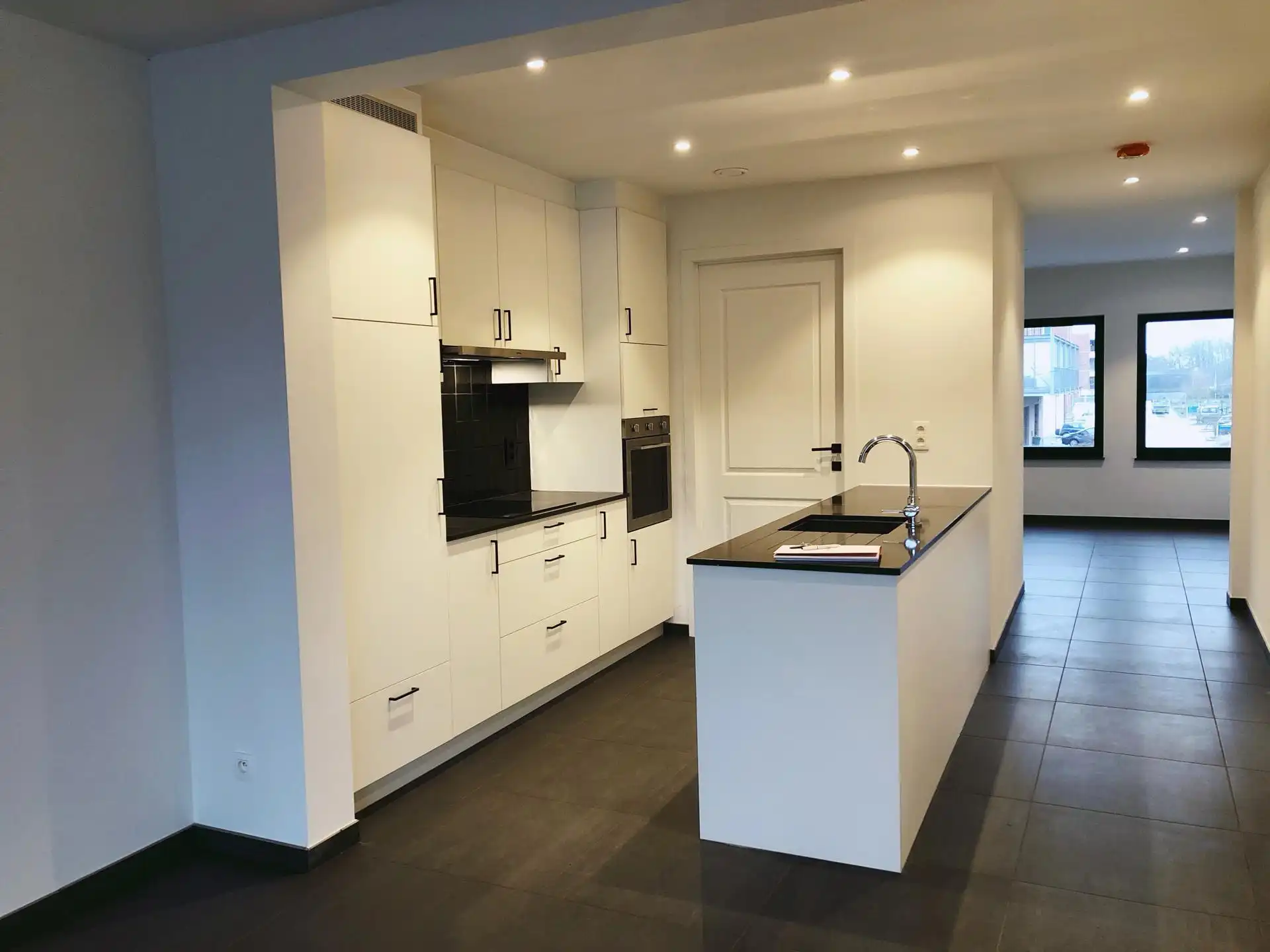 Recent appartement te huur in het centrum van Oostmalle foto {{pictureIndex}}