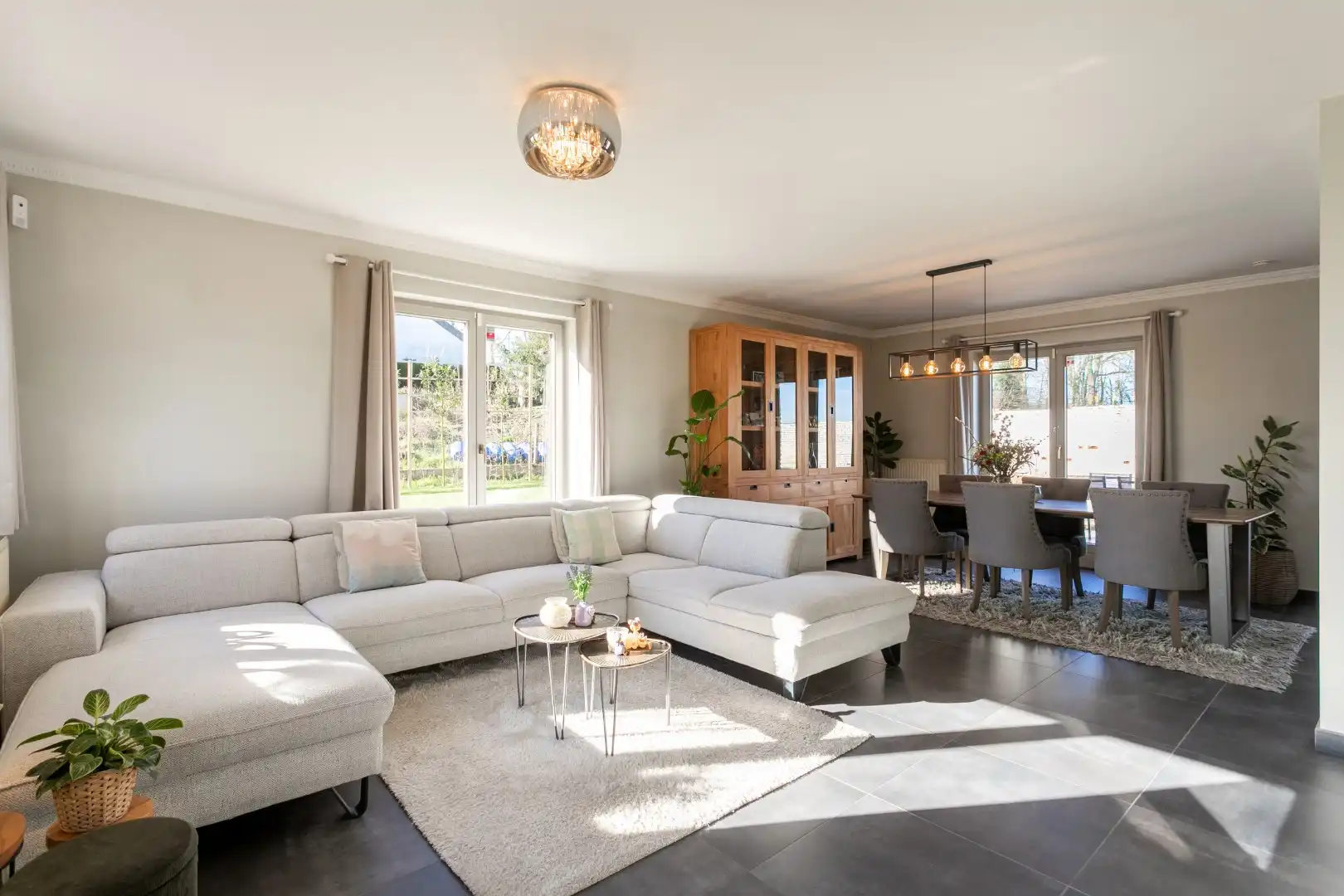 Vrijstaande woning met 4 slpks, zuidgerichte tuin en garage foto 7