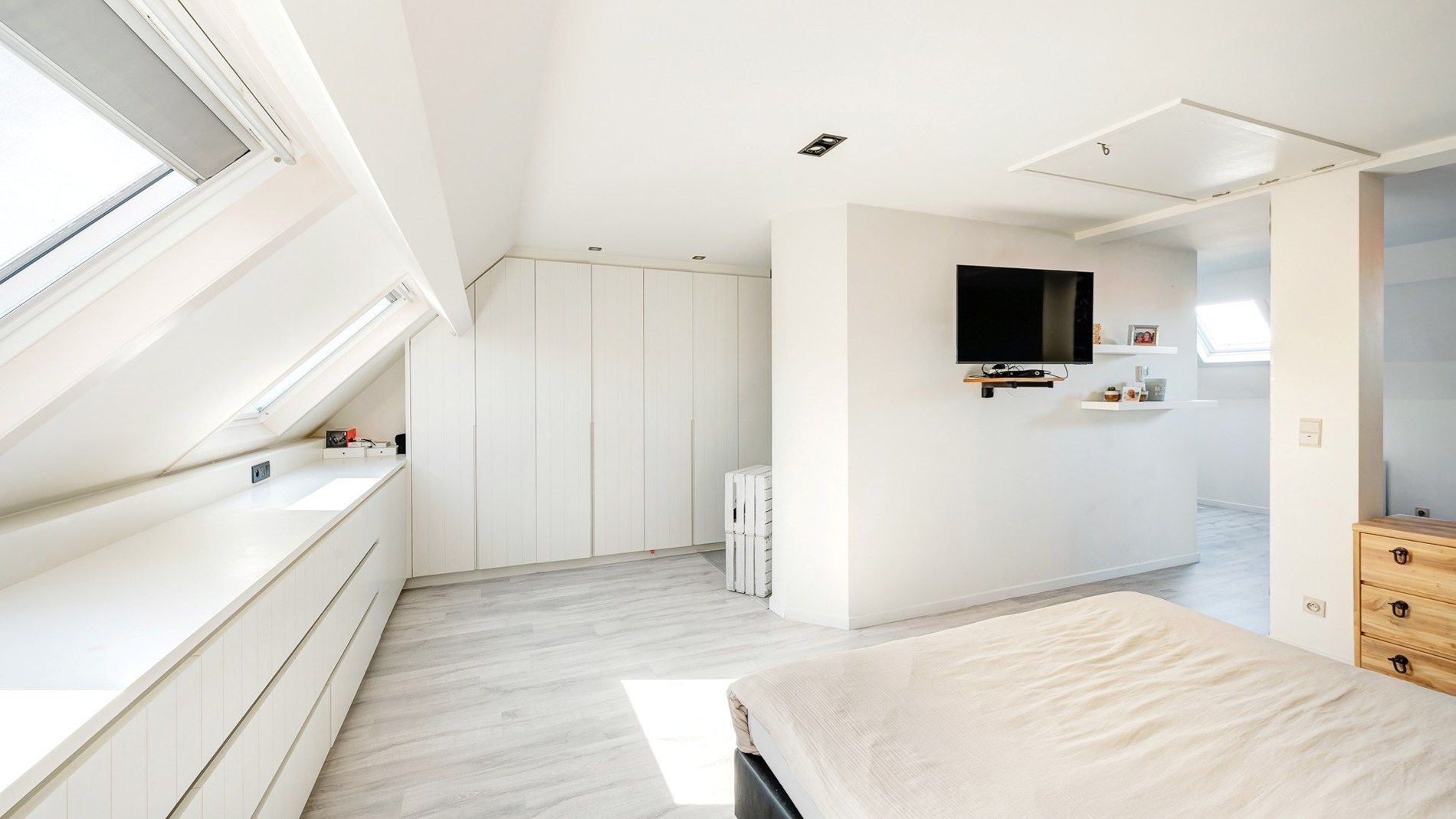 Knap huis mét parking te Heist-aan-Zee foto 23