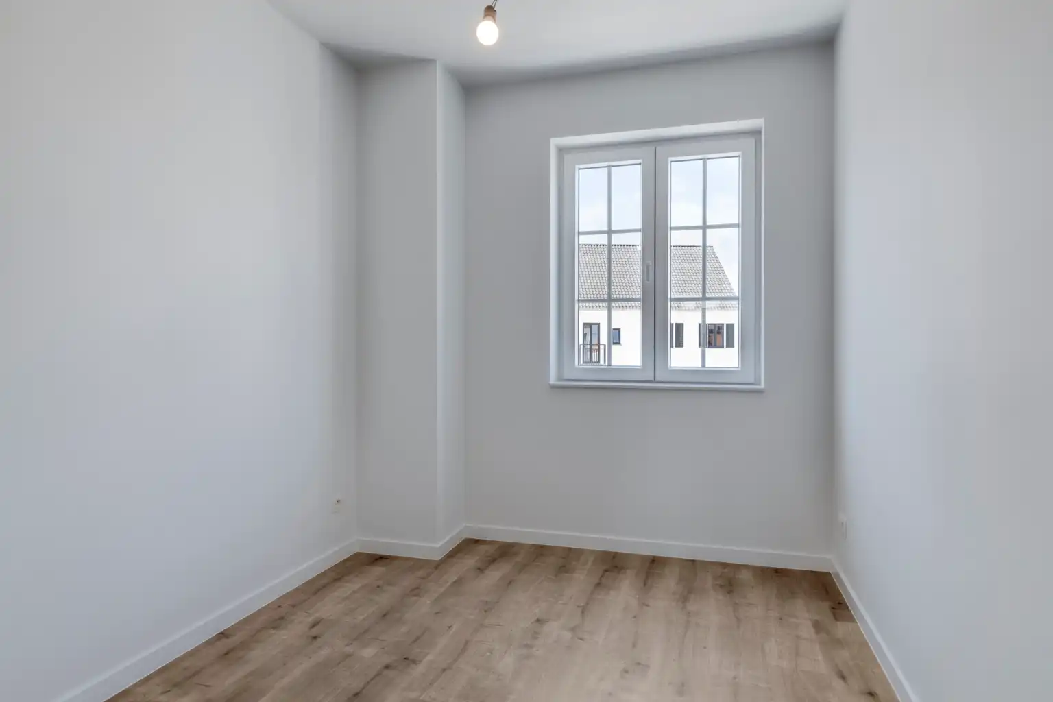 Instapklare kijkwoning te koop in Woonerf Hulstbos, Arendonk foto 16