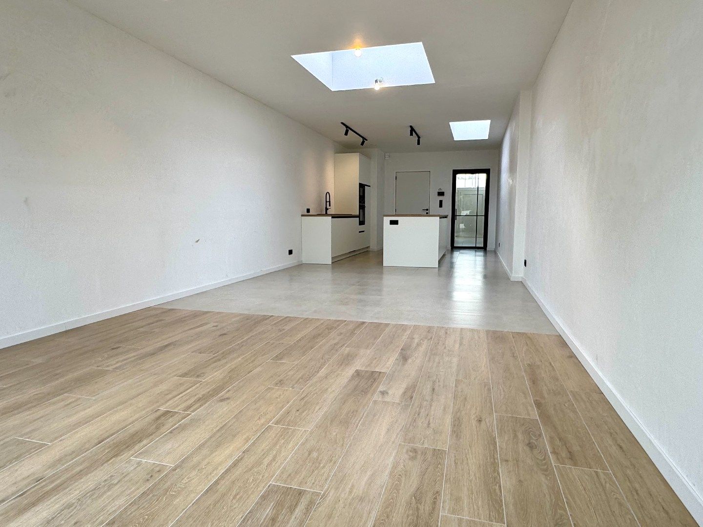 GERENOVEERDE WONING MET 3 SLPKS, TUIN EN GARAGE foto 9