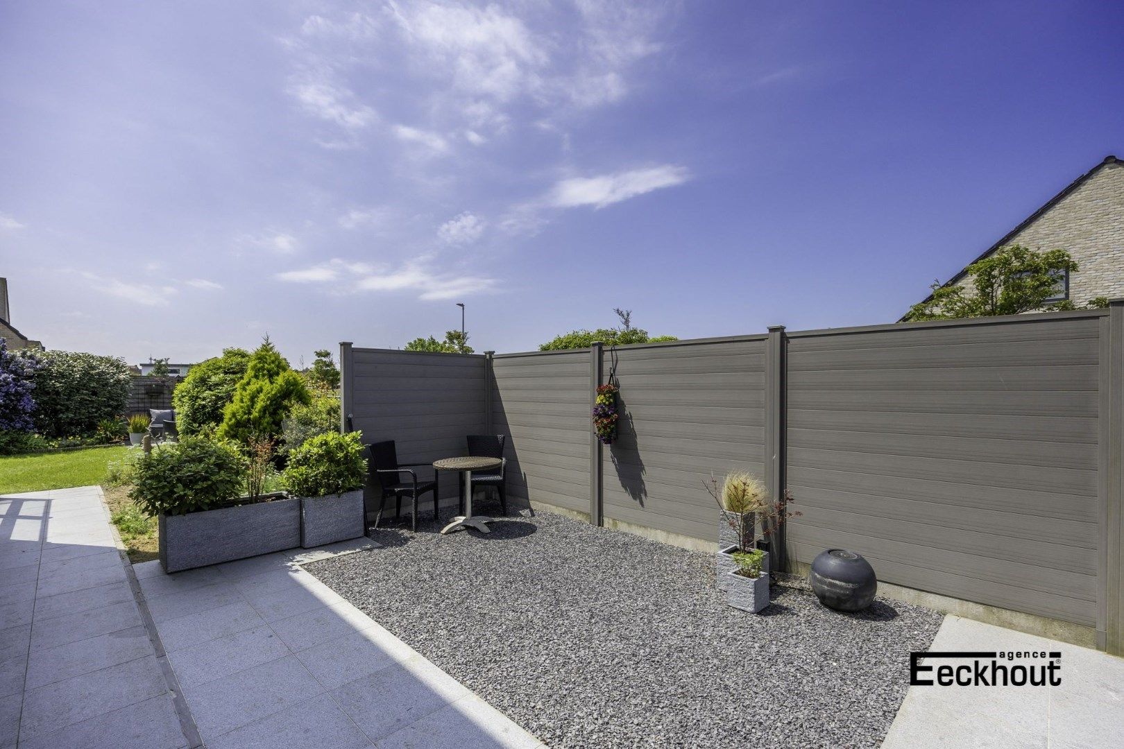 Recente halfopen woning met zonnige tuin & carport te Bredene! foto 8