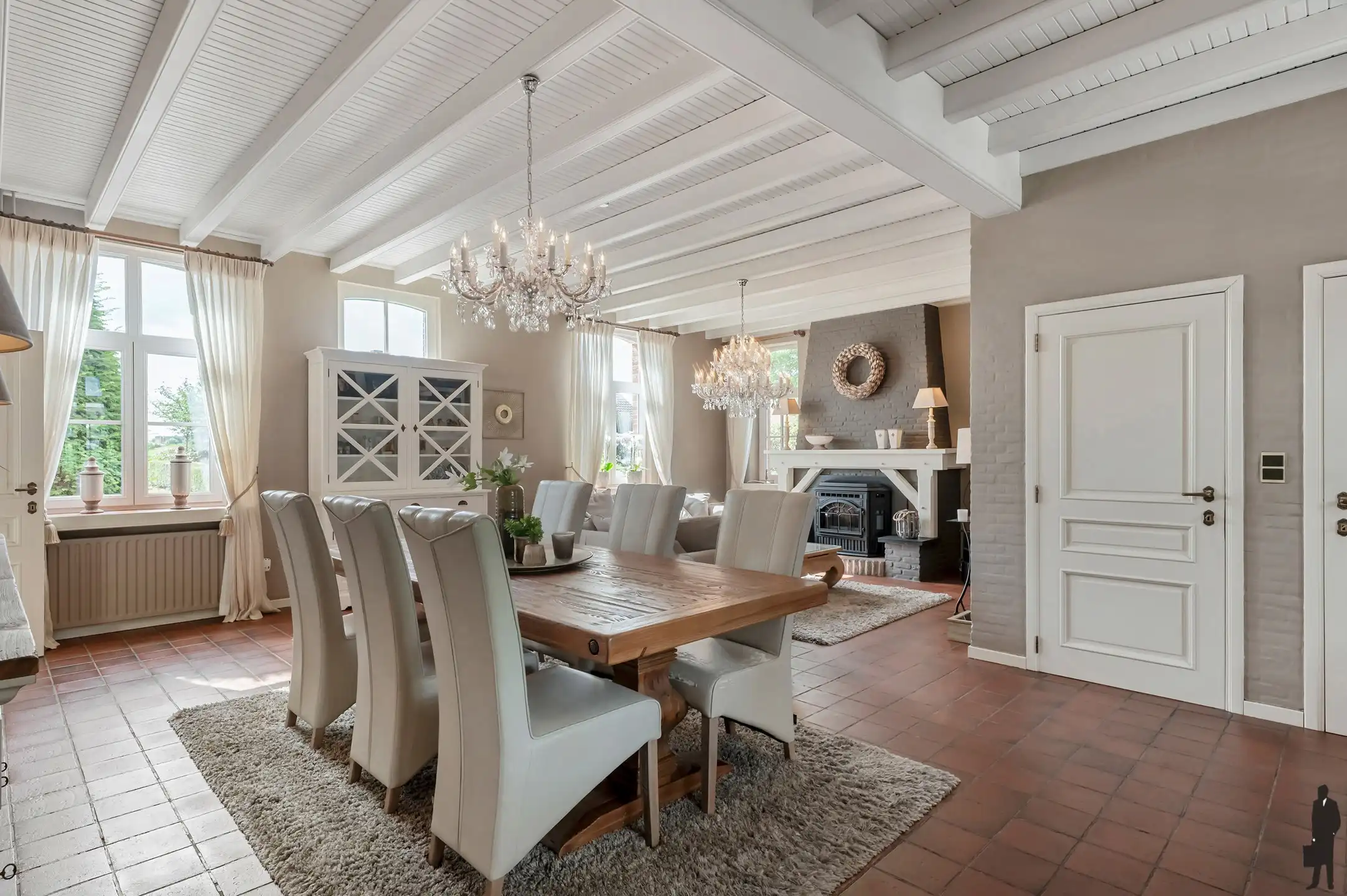 Langgestrekte hoeve op ca. 2.562m² grond te Meer! foto 5