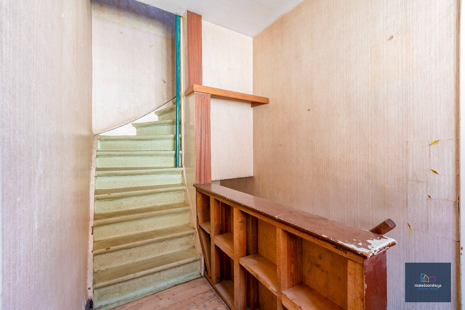 VERKOCHT !!! Residentieel gelegen  te renoveren halfopen bebouwing met tuin  foto 16