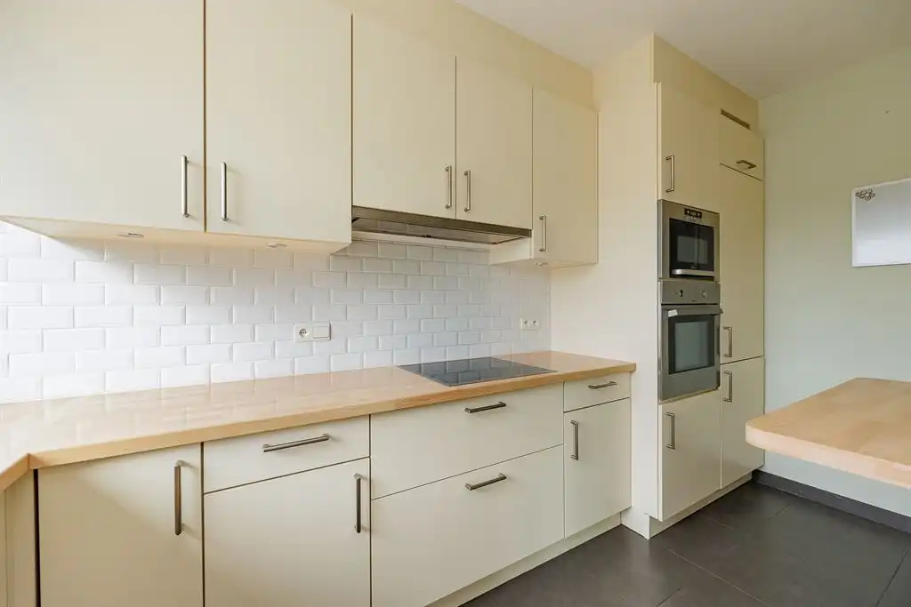 Licht appartement vlakbij Te Boelaerpark foto 3