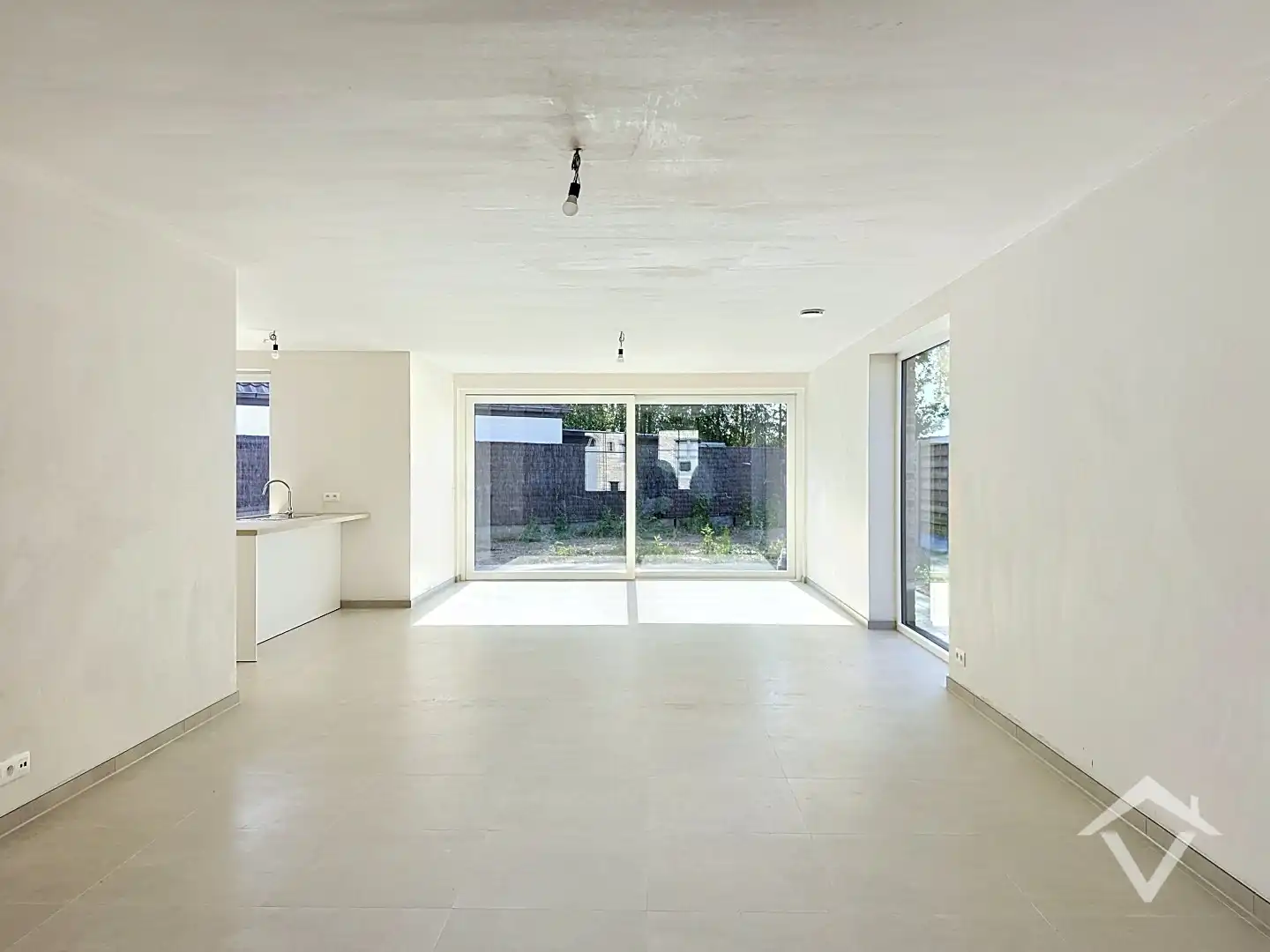 Alleenstaande nieuwbouwwoning met 3 slaapkamers en carport te Koekelare  foto 3