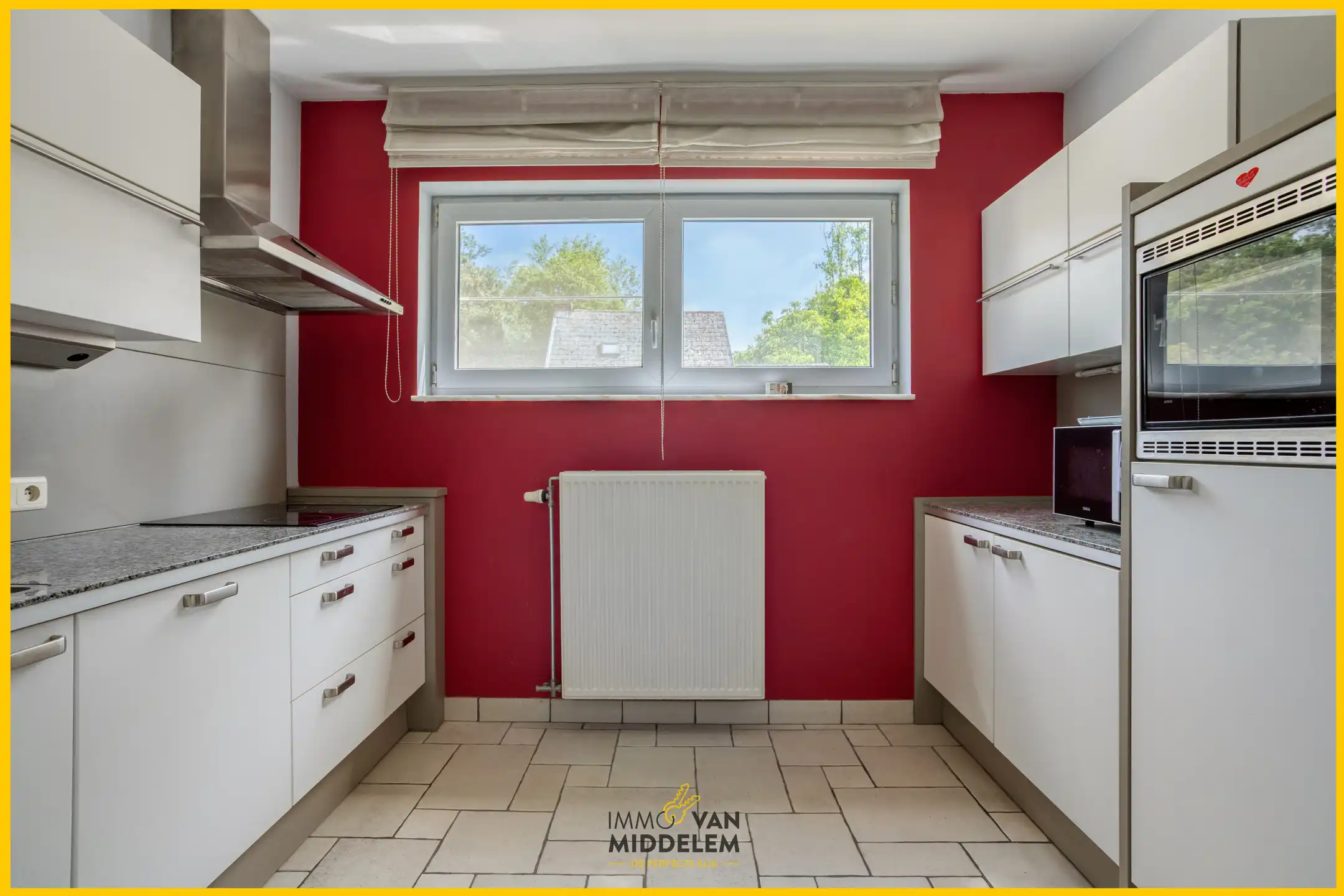 DUPLEXAPPARTEMENT MET 3 SLAAPKAMERS, GARAGE EN BERGING foto 5