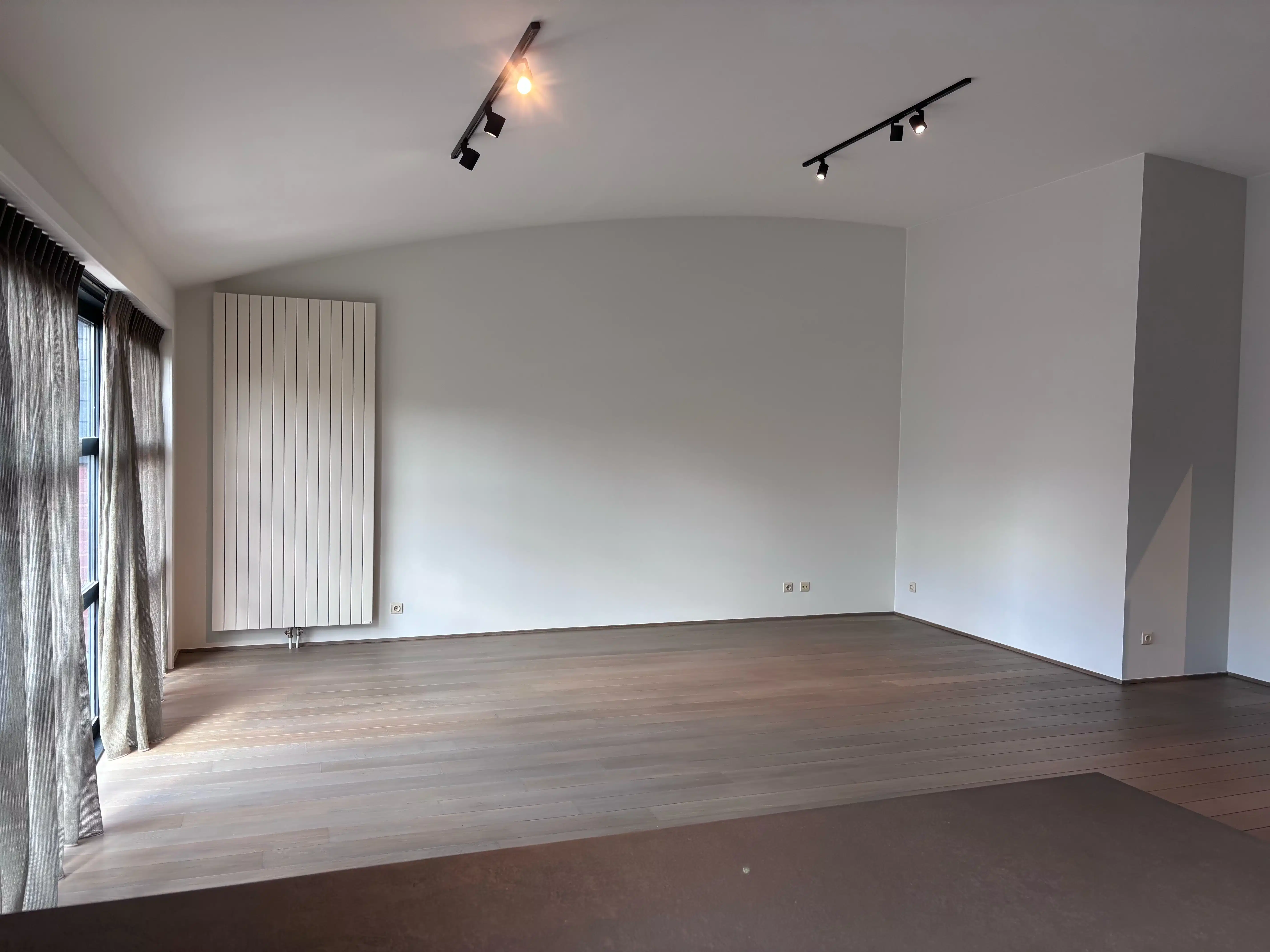 Schitterend appartement met ruim terras en privé garage foto 3
