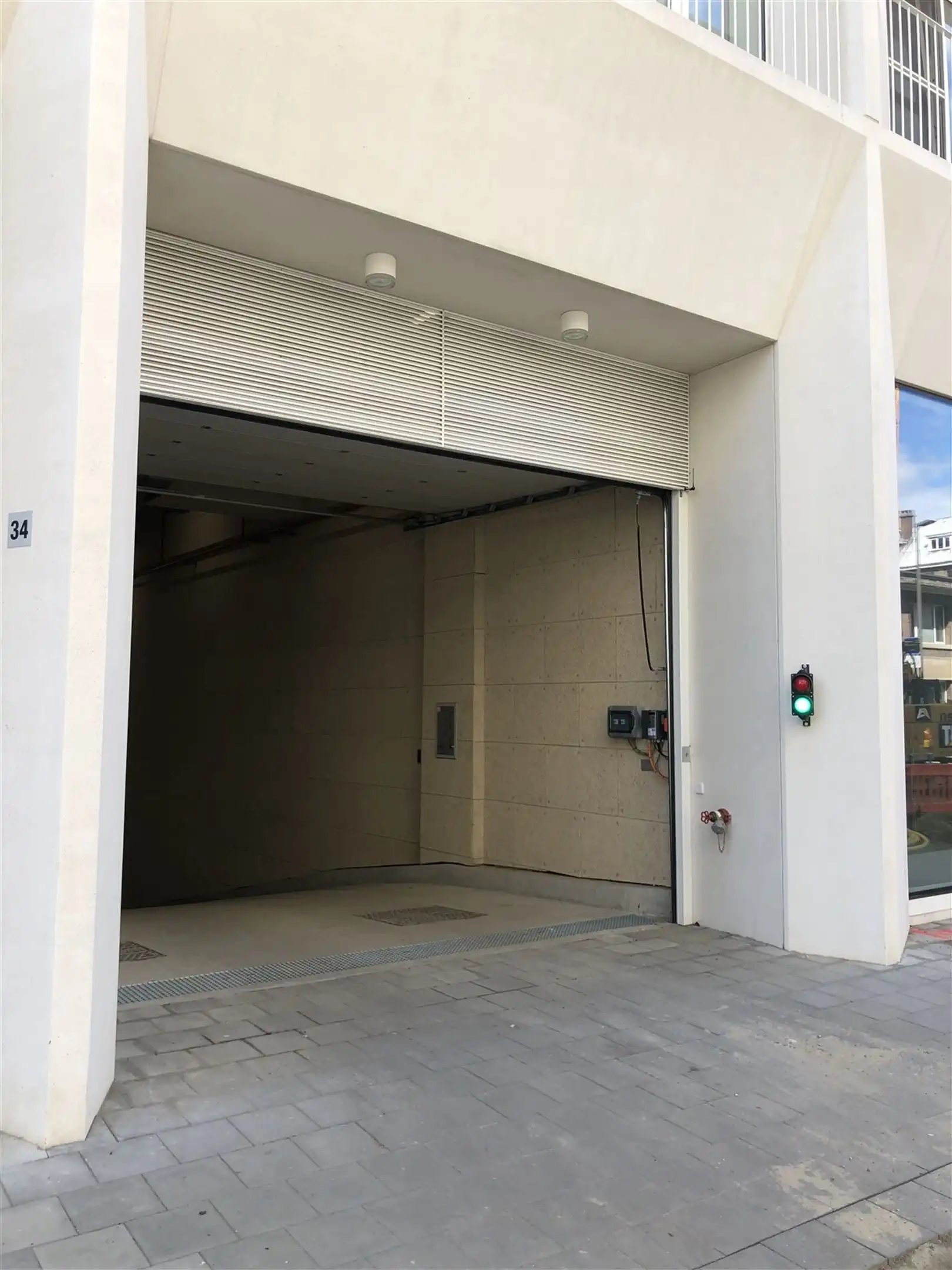 Autostaanplaats aan het Eilandje foto 2