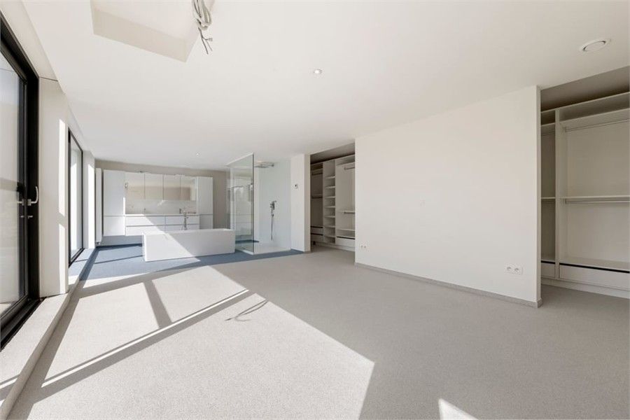 RUIME OPEN BEBOUWING MET KANTOOR EN ADEMBENEMEND ZICHT IN HASSELT foto 12