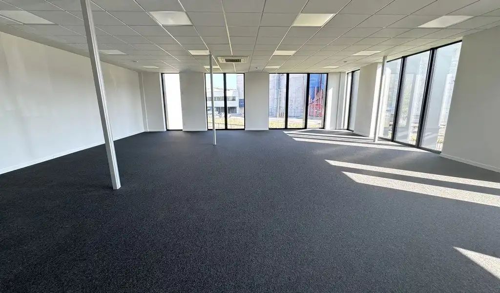 Logistieke loods te huur in Canal Logistics Centre Willebroek foto 12