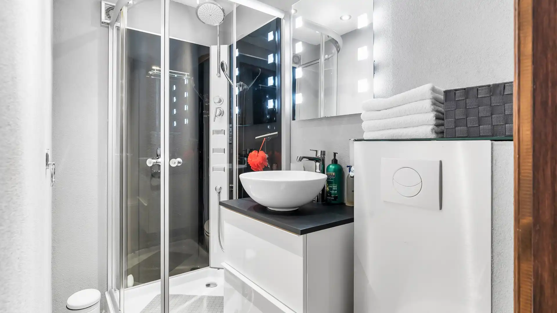 CHARMANTE VAKANTIEWONING AAN DE SONNEVIJVER IN LANAKEN - RUST, NATUUR & COMFORT foto 11