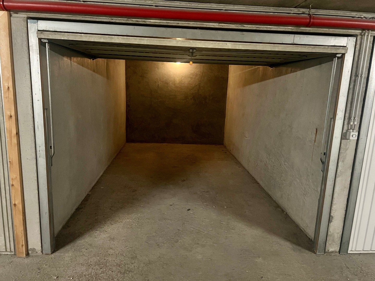 Gesloten garage - aan de Zeedijk foto 7