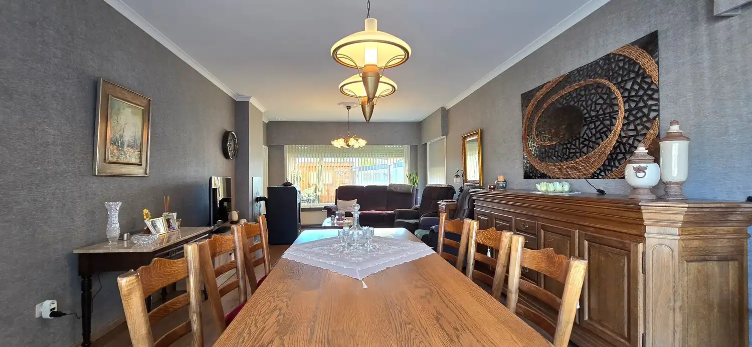 TE KOOP: te renoveren open bebouwing met 4 ruime slaapkamers foto 5