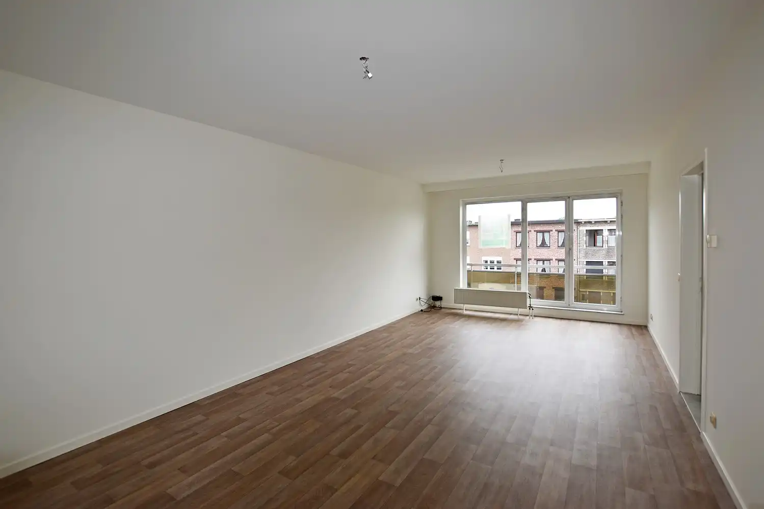 Verzorgd appartement met twee slaapkamers en terras te Deurne. foto 6