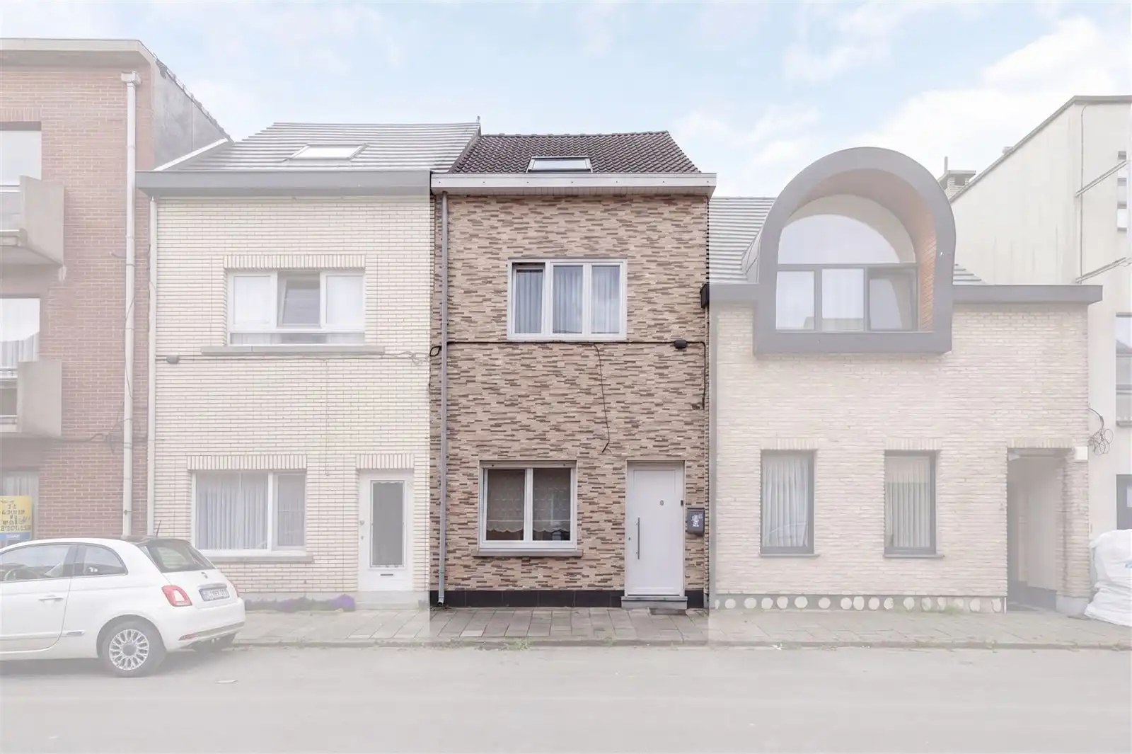 Instapklare woning met ruime tuin op topligging in Aalst foto {{pictureIndex}}
