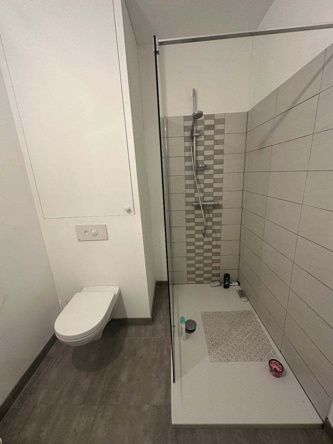 Instapklare studio met ondergrondse autostaanplaats in het centrum foto 6