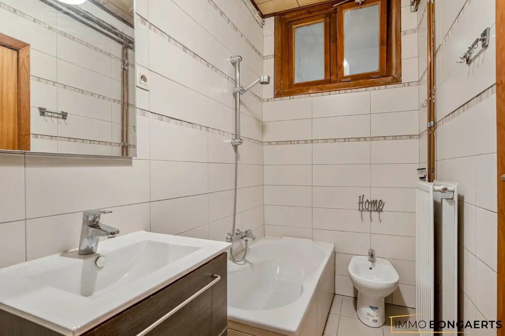 Rustig gelegen woning met 4 slaapkamers foto 7