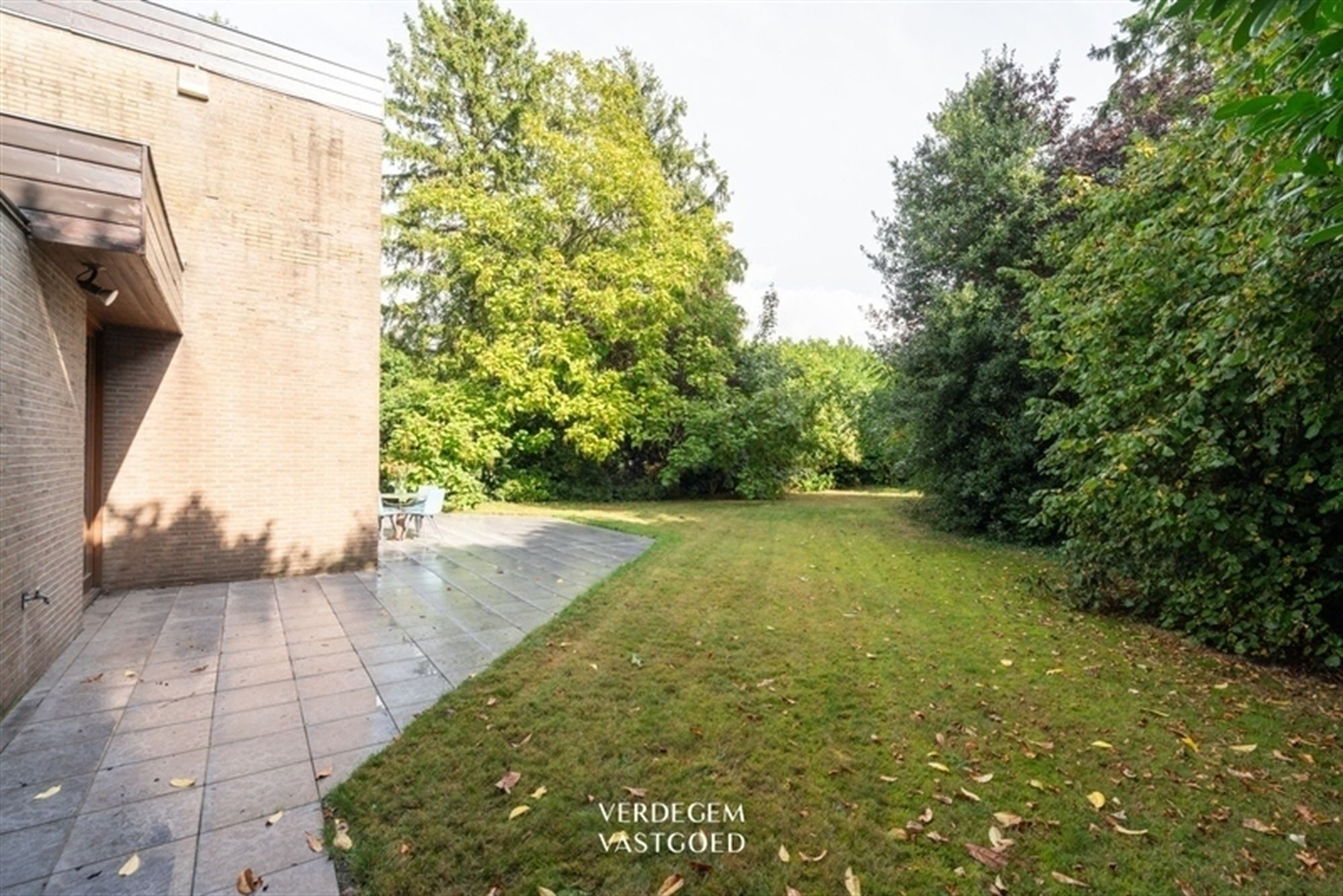 Architectenvilla op toplocatie in het centrum van Evergem foto 25