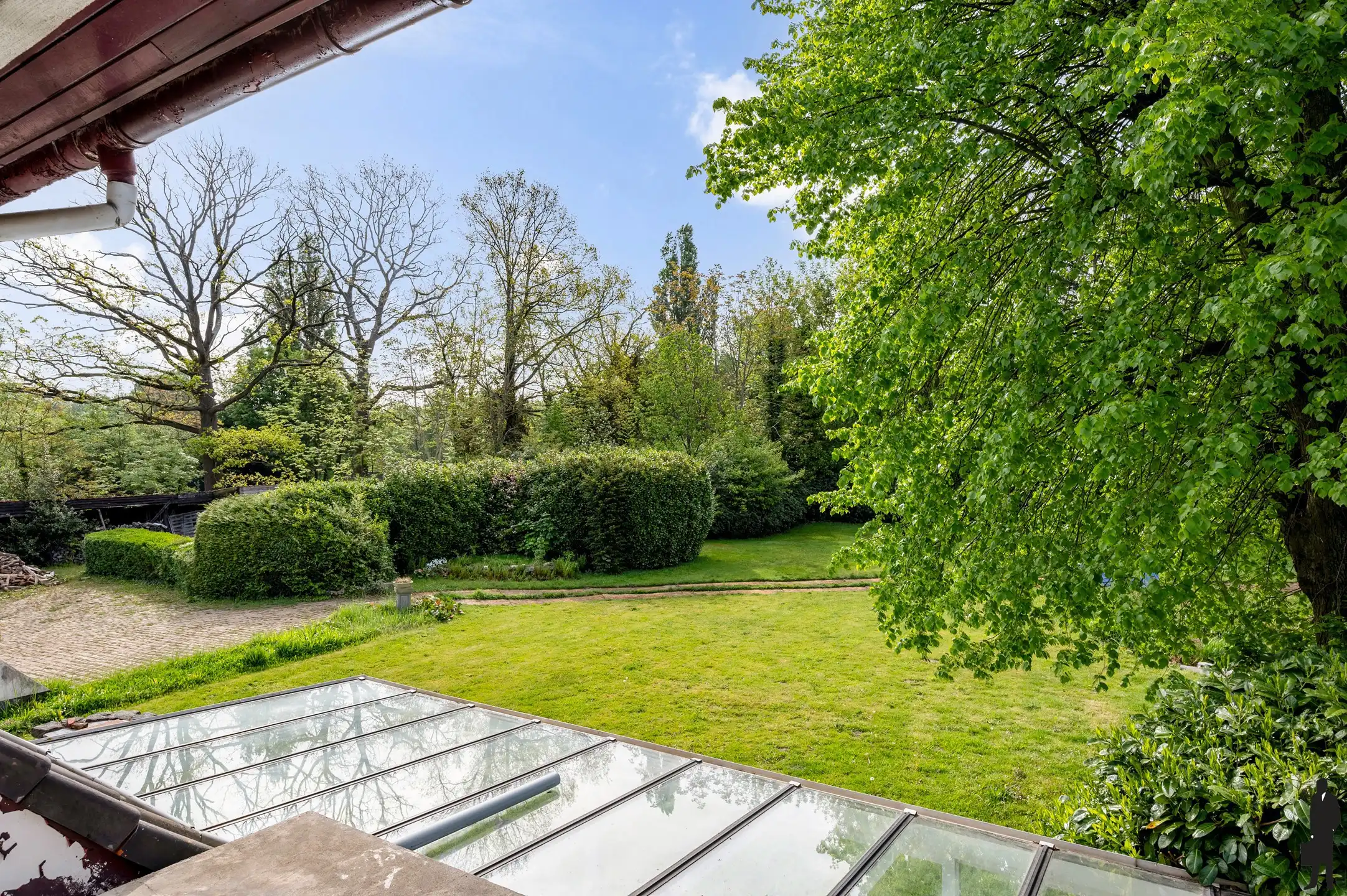 Uniek landhuis met ruim bijgebouw op riant perceel van 4.855 m², pal zuid georiënteerd foto 17